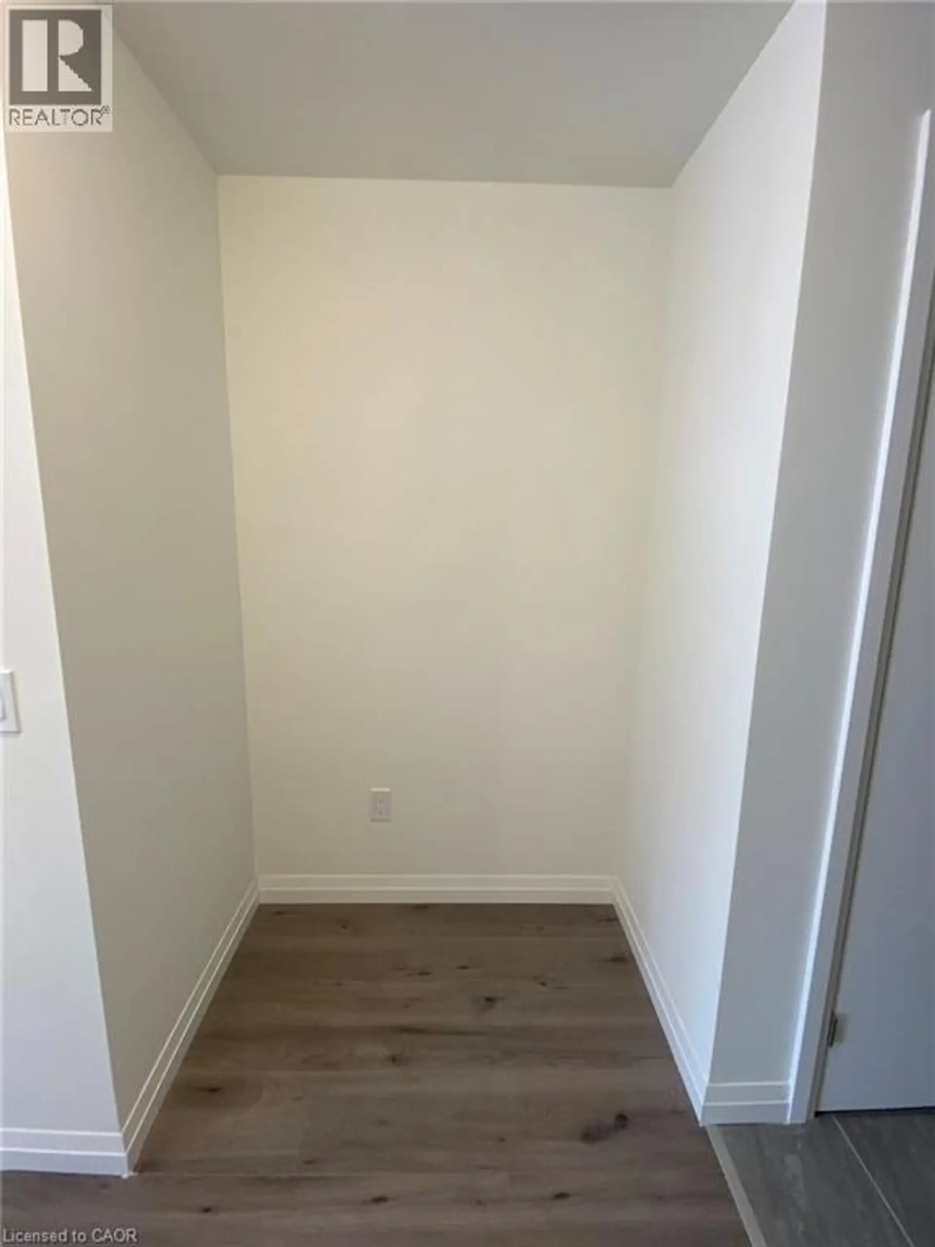 #1110 108 GARMENT Street - Image 13