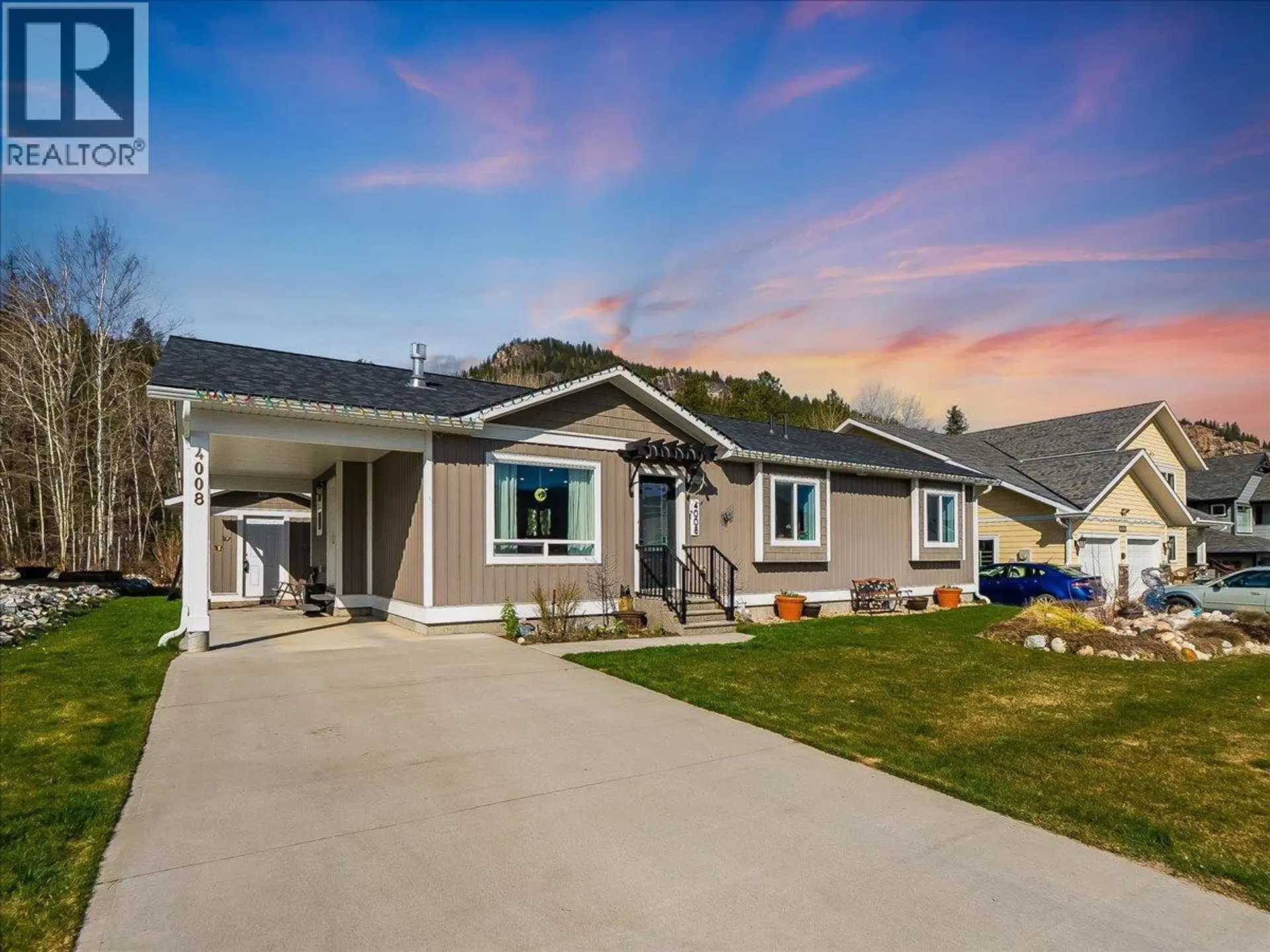 Property at 4008 16th Avenue, Castlegar, BC
