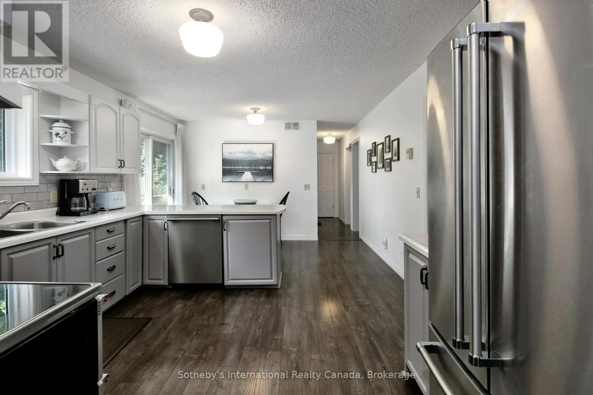 26 MIDDLE AVENUE - Image 6