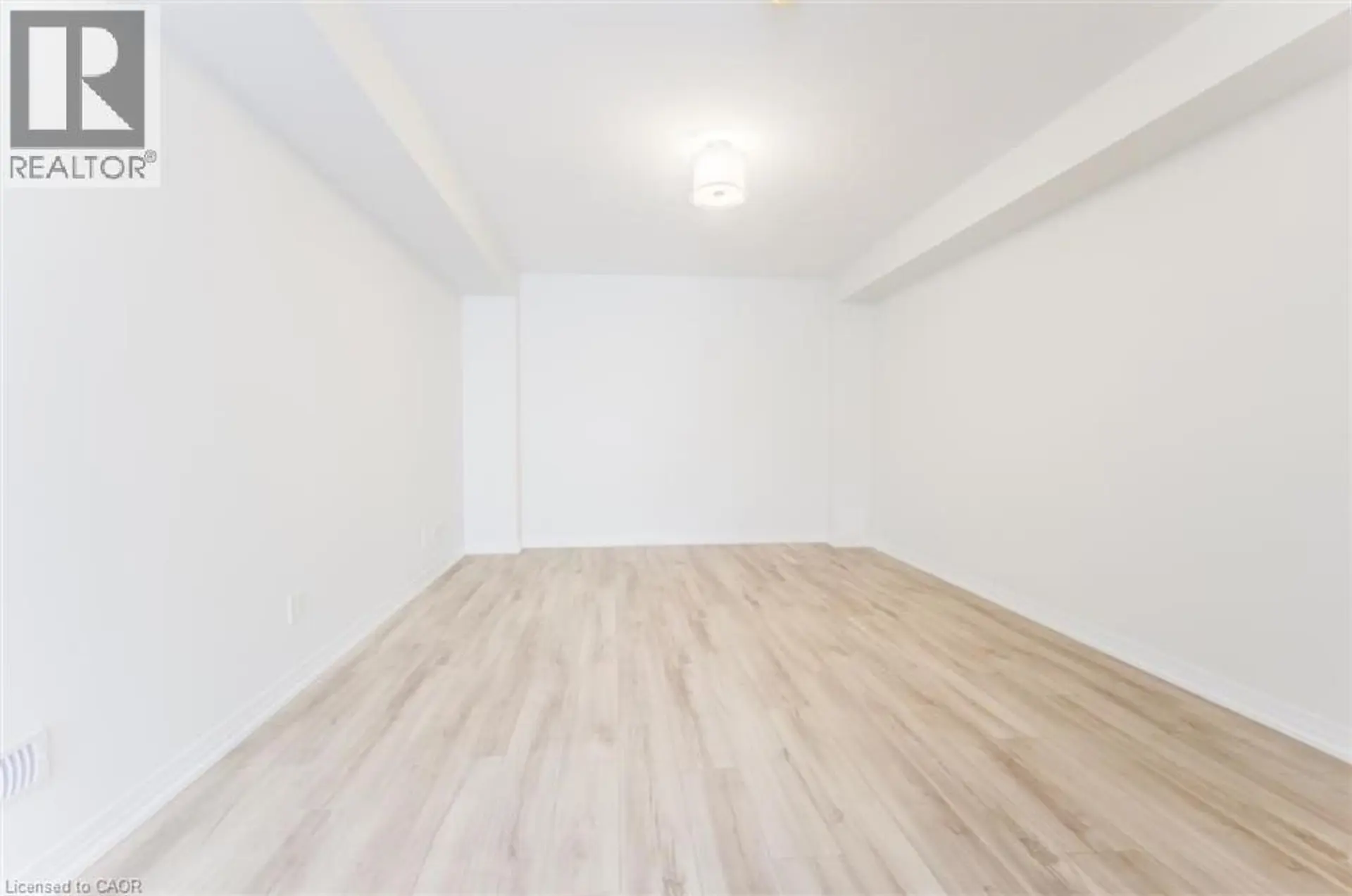 686 BENNINGER Drive - Image 6