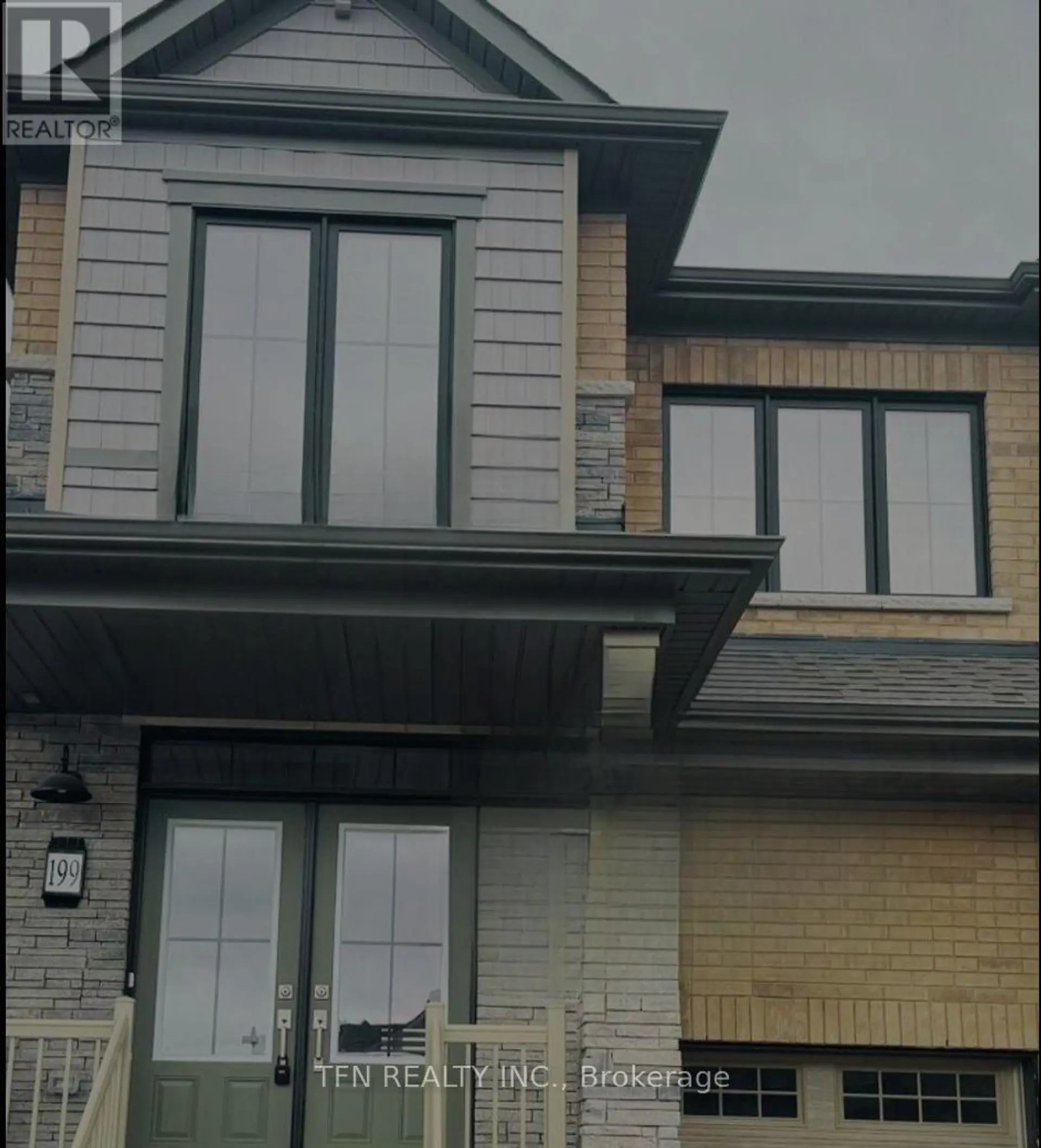 199 PORT CRESCENT - Image 1