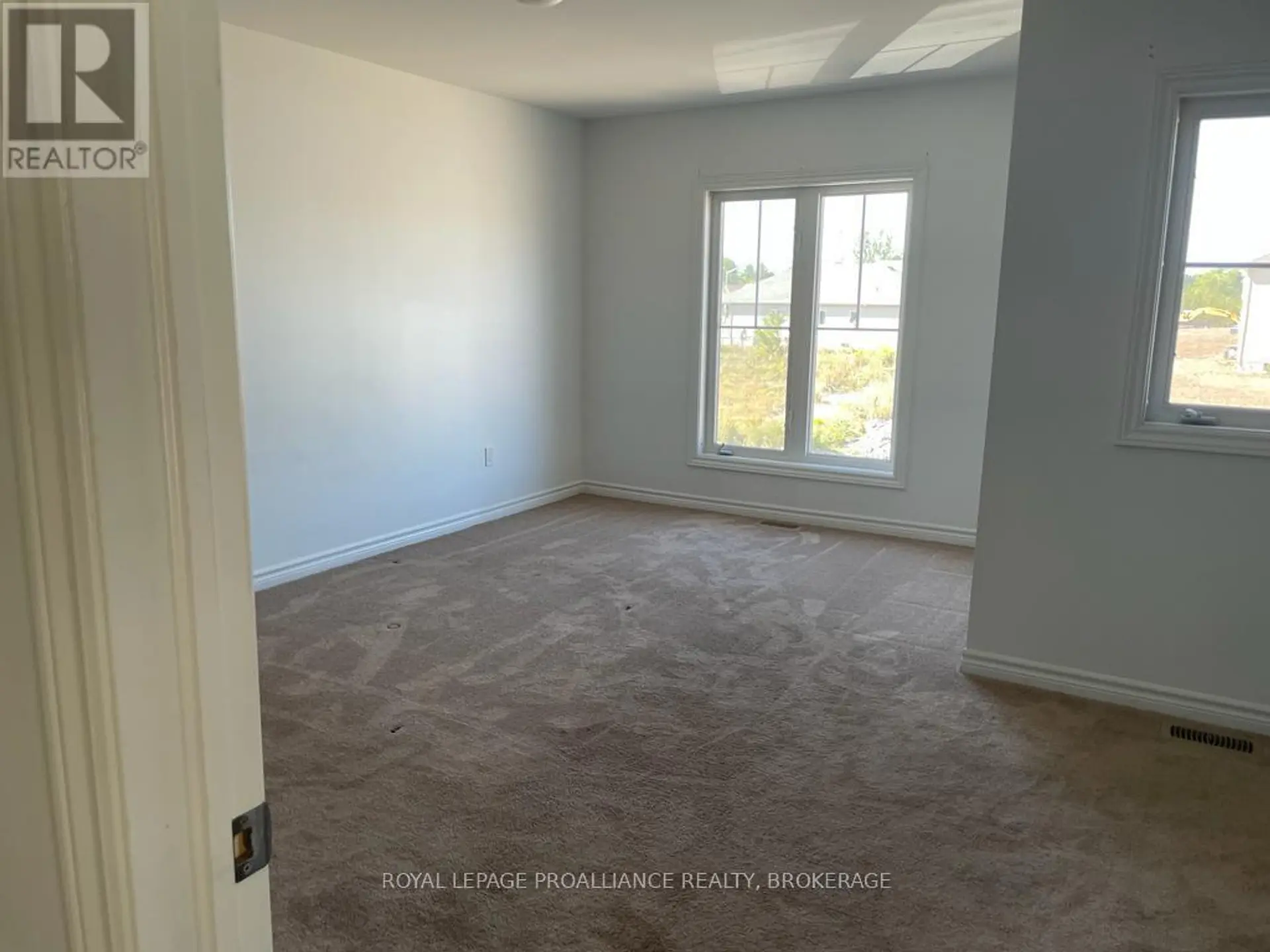 31 BRENNAN CRESCENT - Image 4