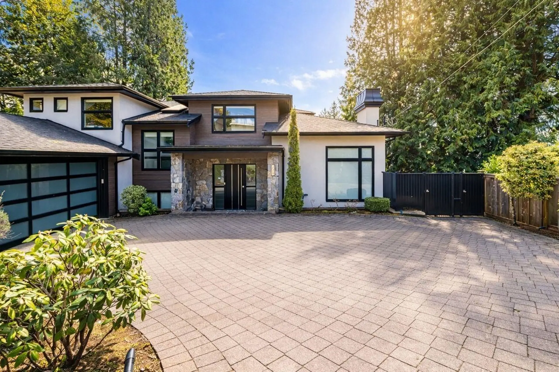 Property at 225 Tamarack Road, North Vancouver, BC