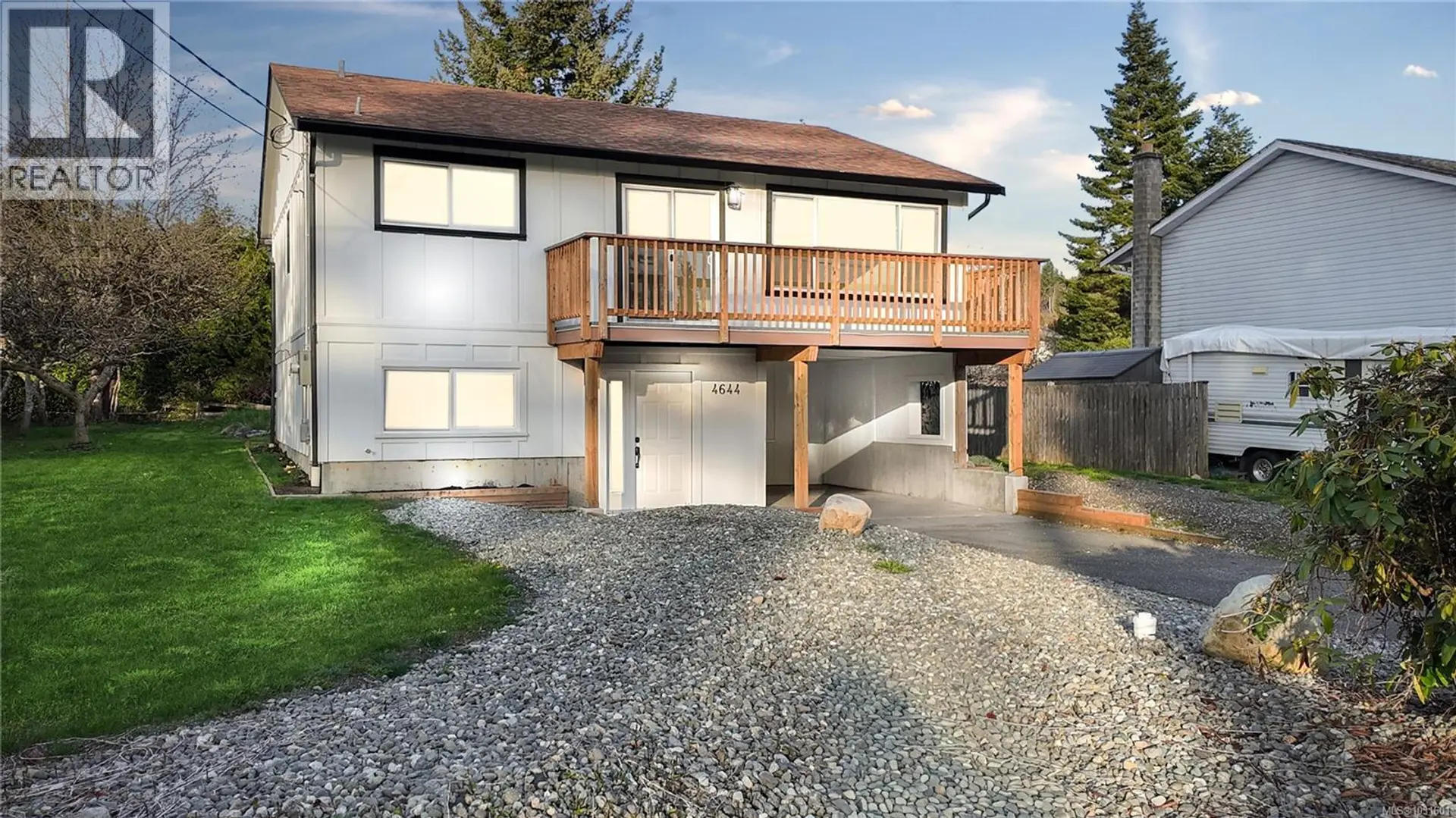 Property at 4644 Macintyre Ave, Courtenay, BC
