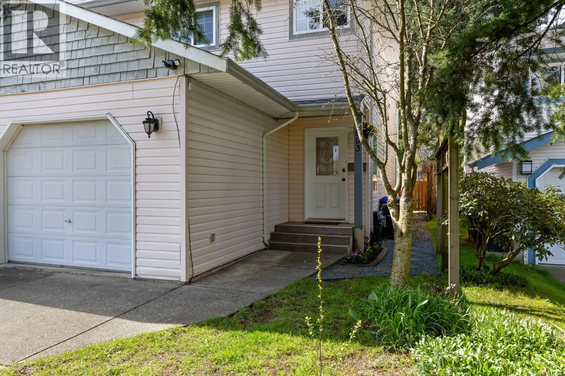 Property at #B 1993 Choquette Pl, Courtenay, BC