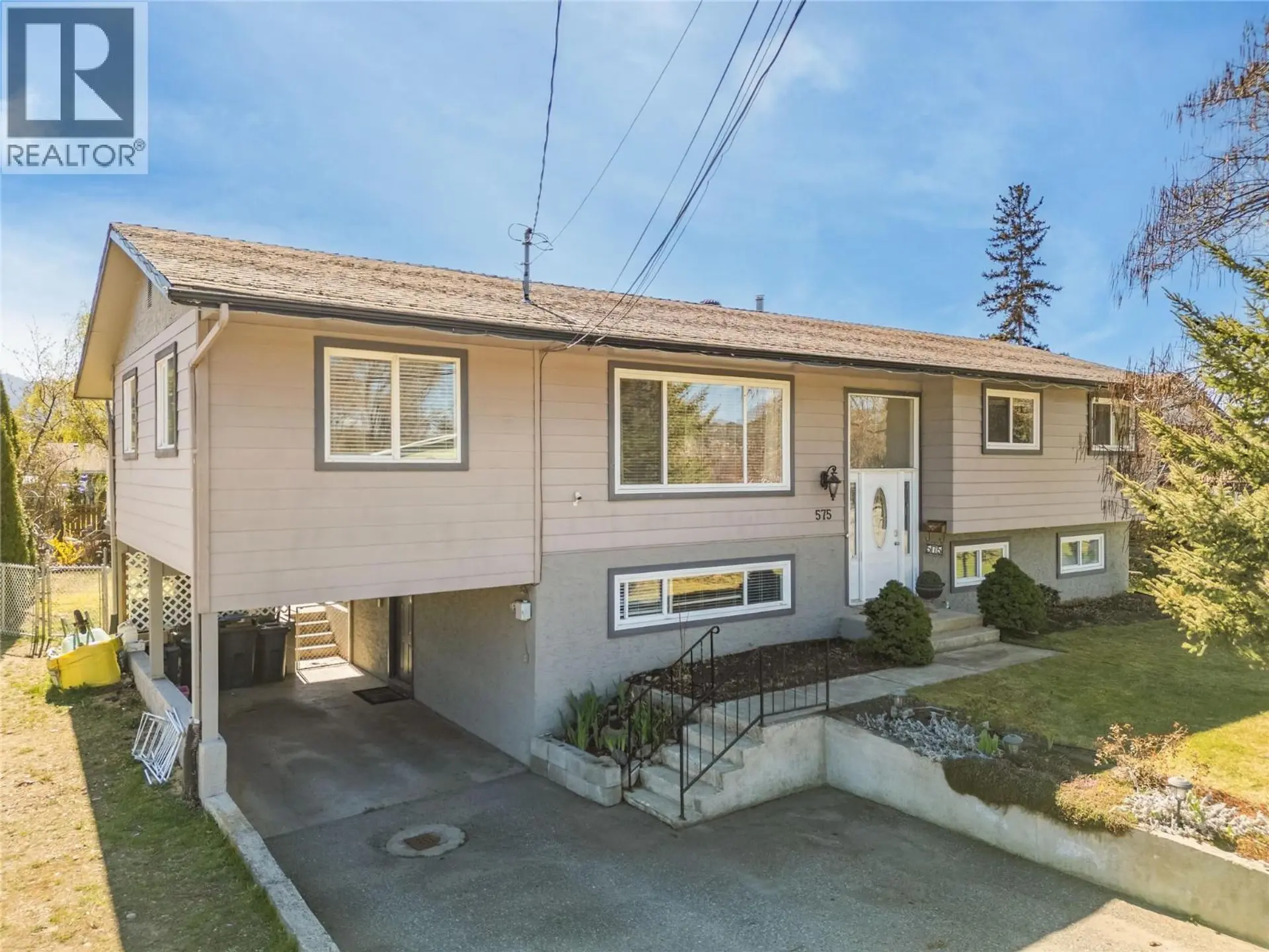 Property at 575 Stirling Road, Kelowna, BC