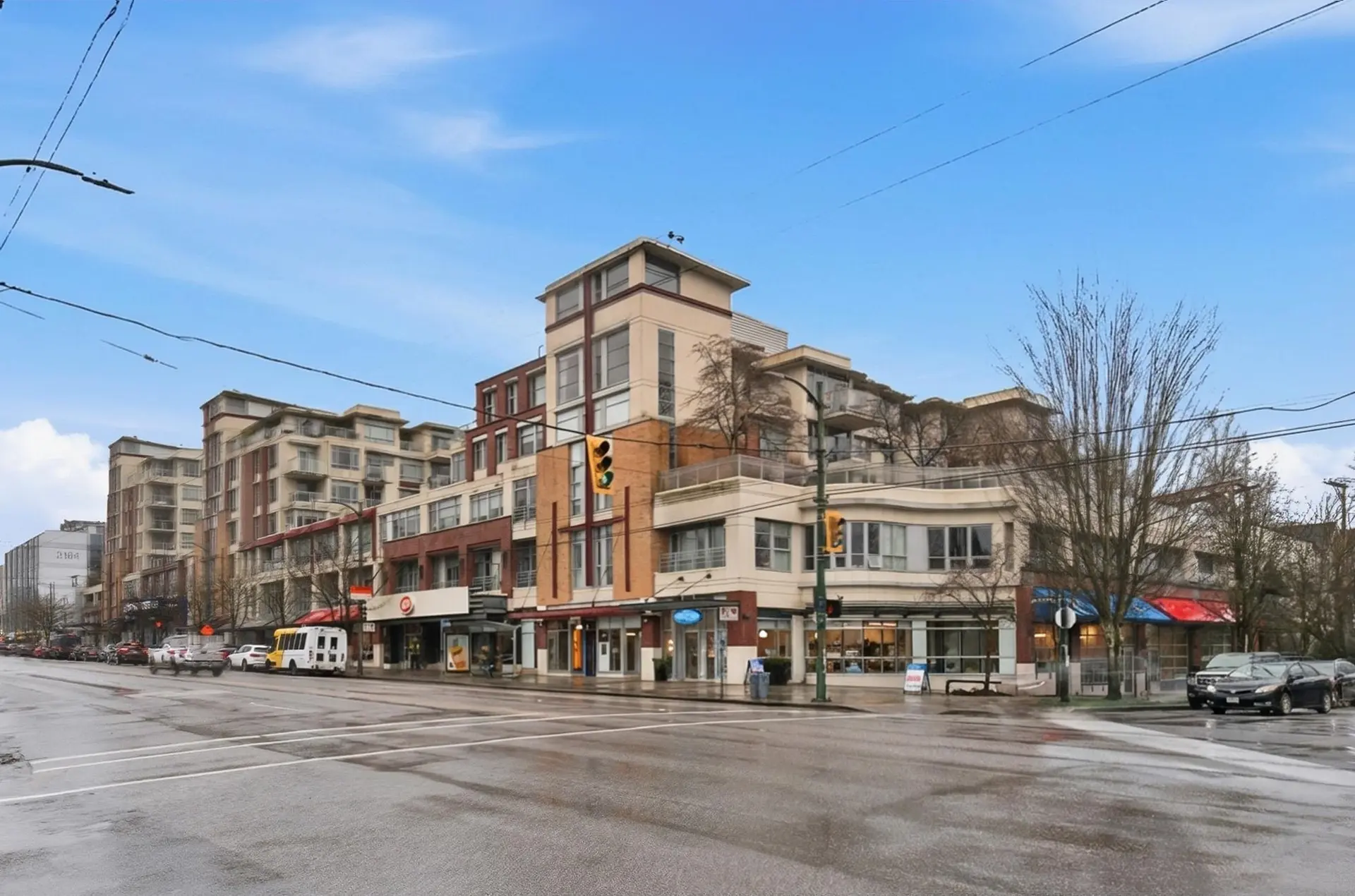 #511 2268 W Broadway - Image 2