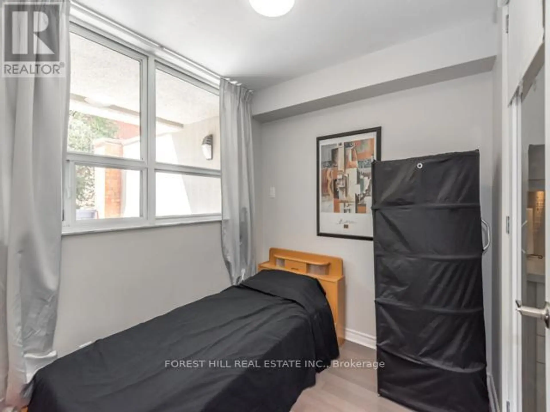 #202 105 MCCAUL STREET - Image 6