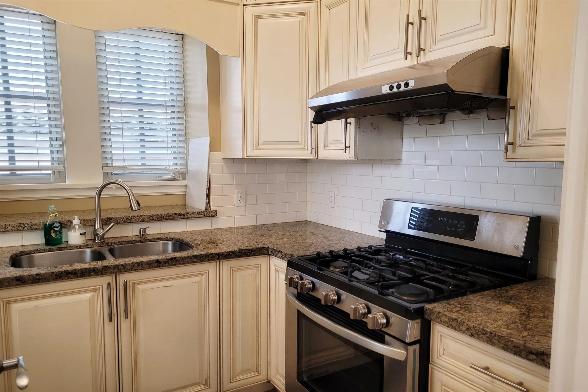 2228 W 22nd Avenue - Image 9