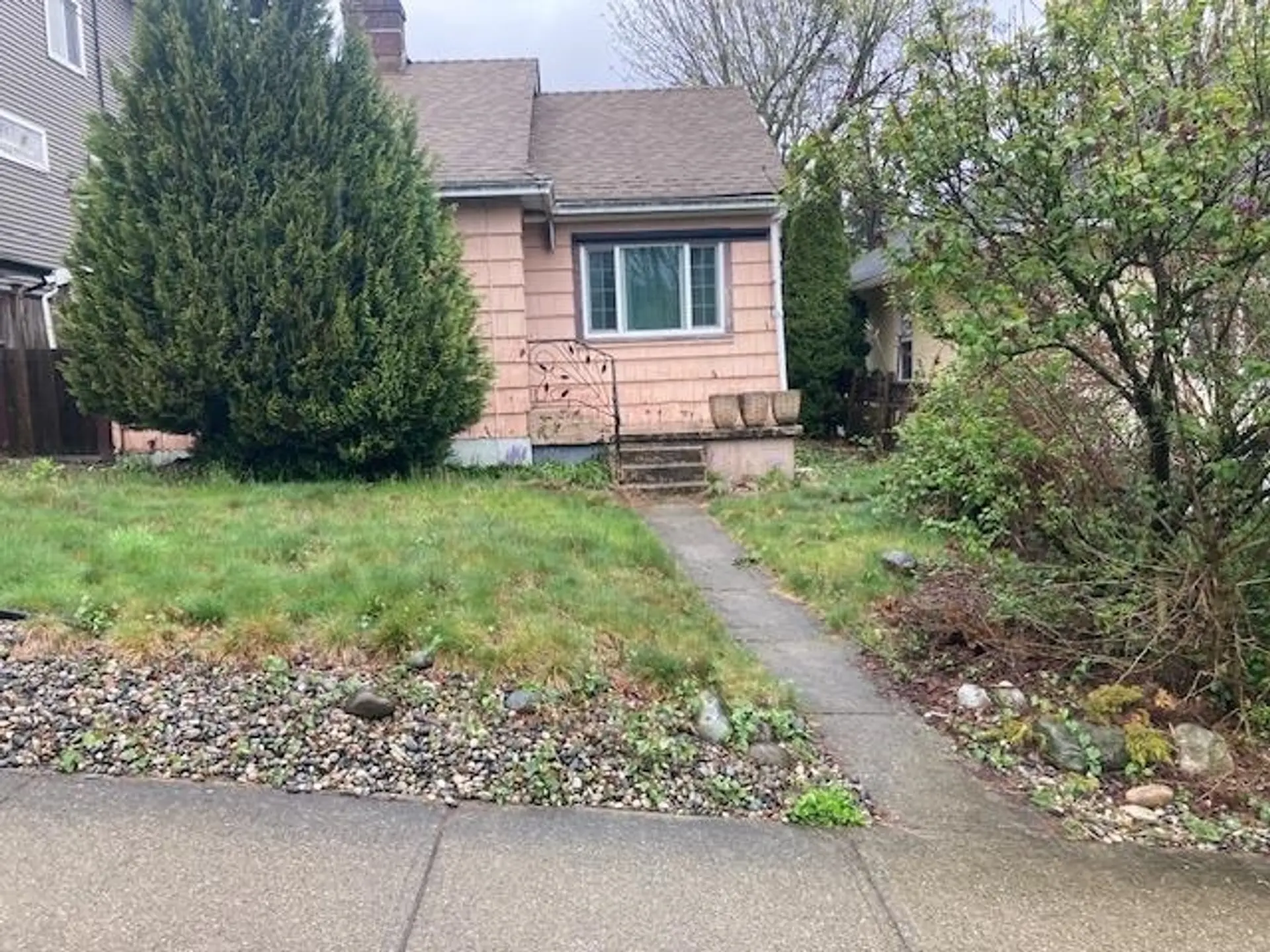 Property at 341 Alberta Street, New Westminster, BC