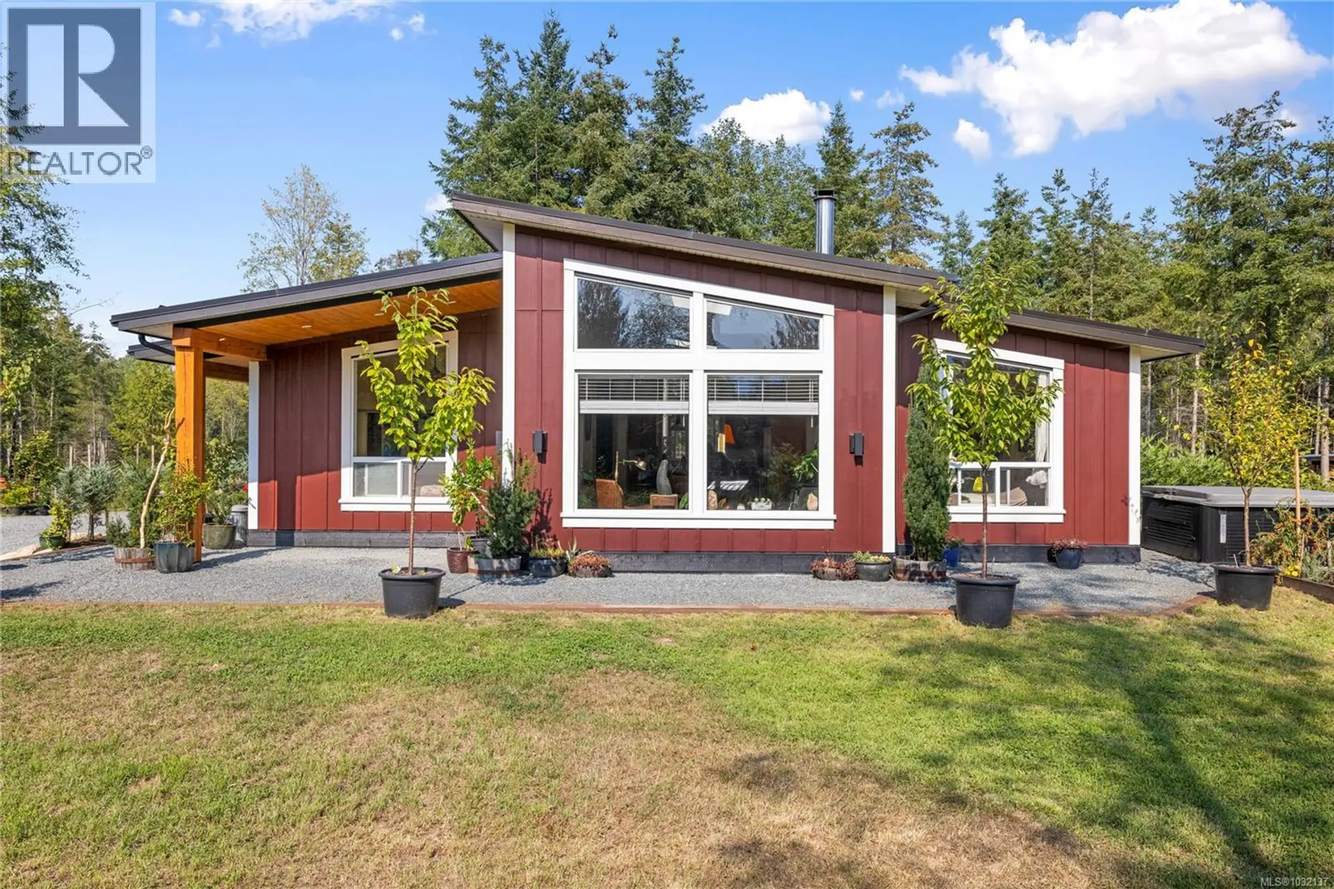 Property at 440 Gilbert Rd, Qualicum Beach, BC