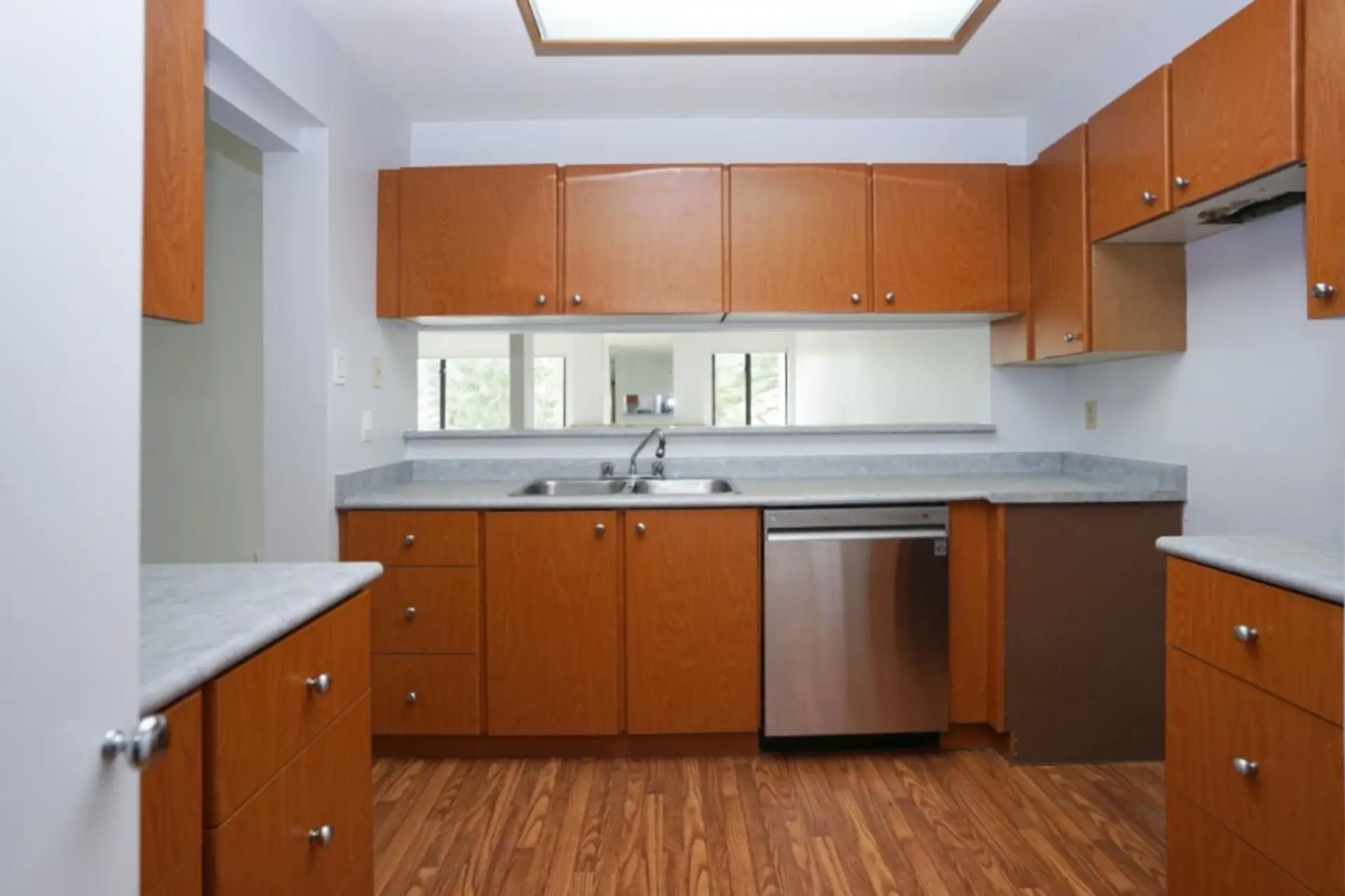#306 15275 19 Avenue - Image 2