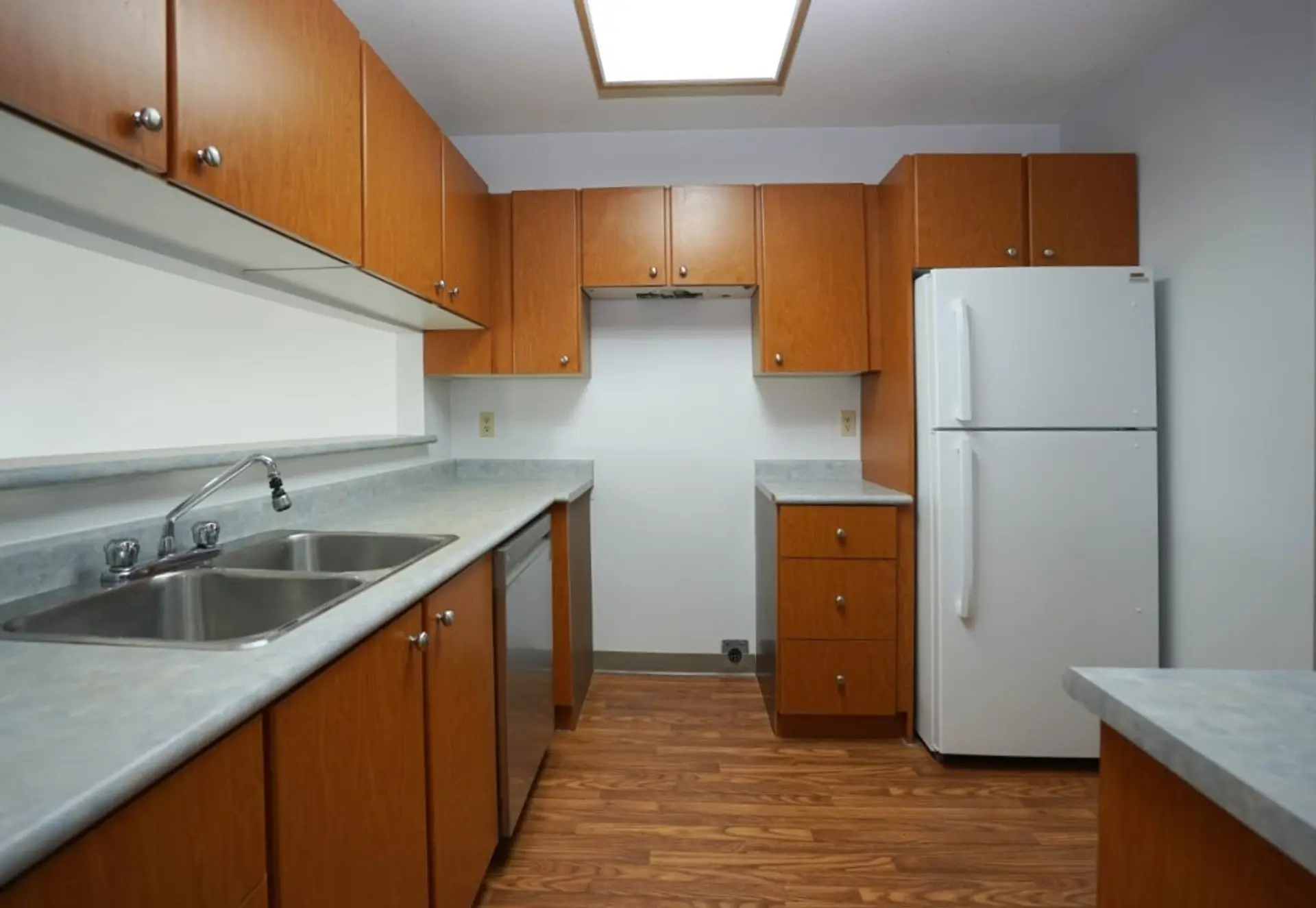 #306 15275 19 Avenue - Image 3