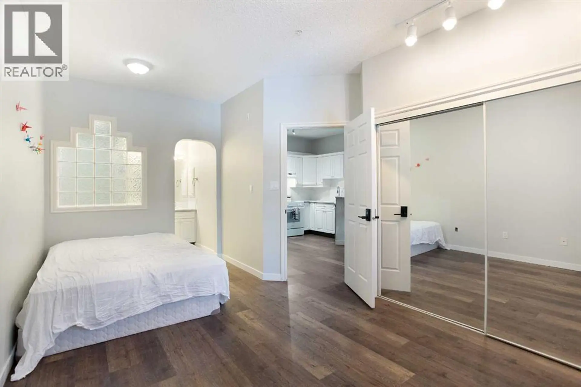 #306 777 3 AVENUE SW - Image 12