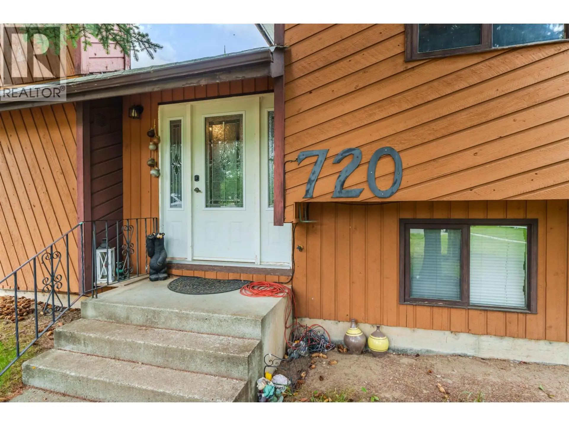 Property at 720 CARIBOO TRAIL, 100 Mile House, BC