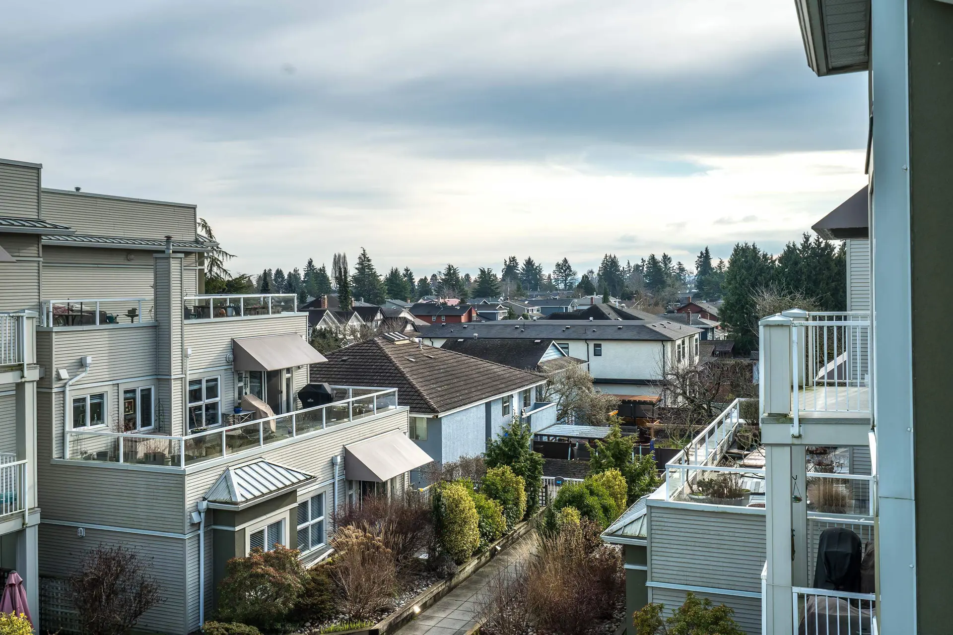Property at #305 4728 53 Street, Delta, BC