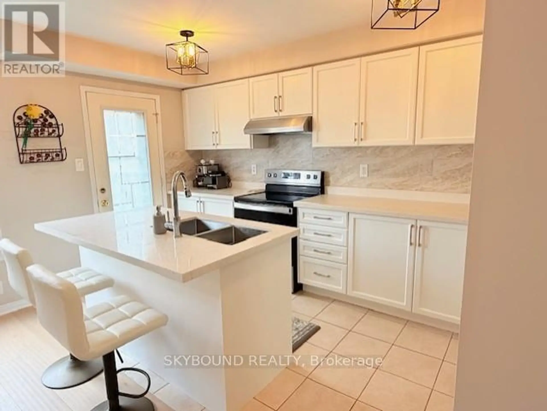 35 LLOYDMINISTER AVENUE - Image 4