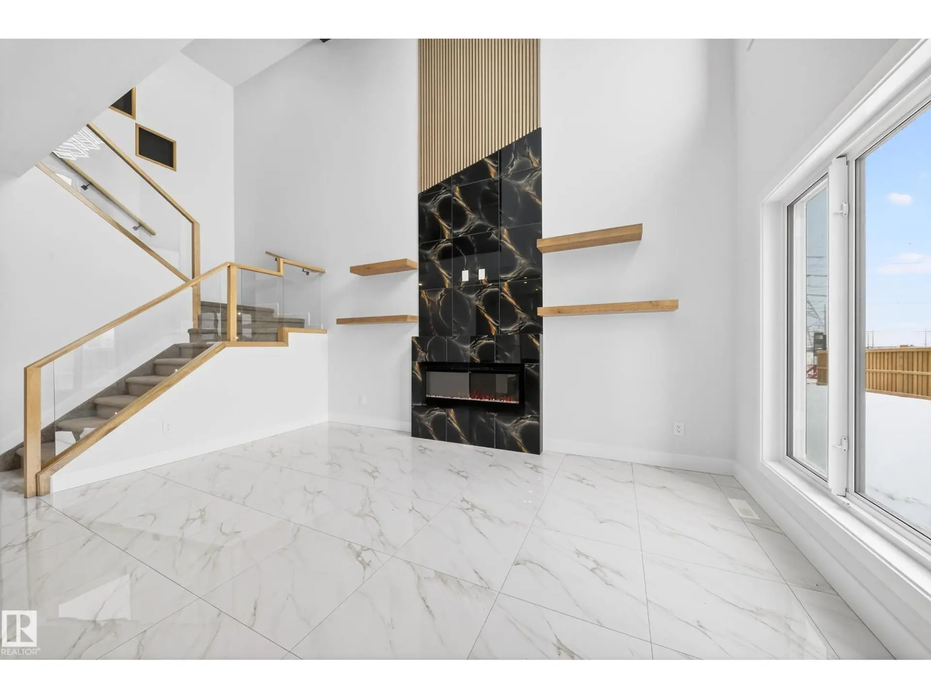 115 28 ST SW - Image 2