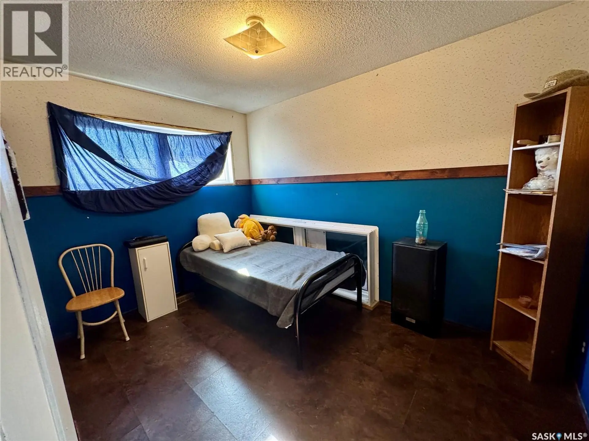 1215 ATHABASCA STREET W - Image 9
