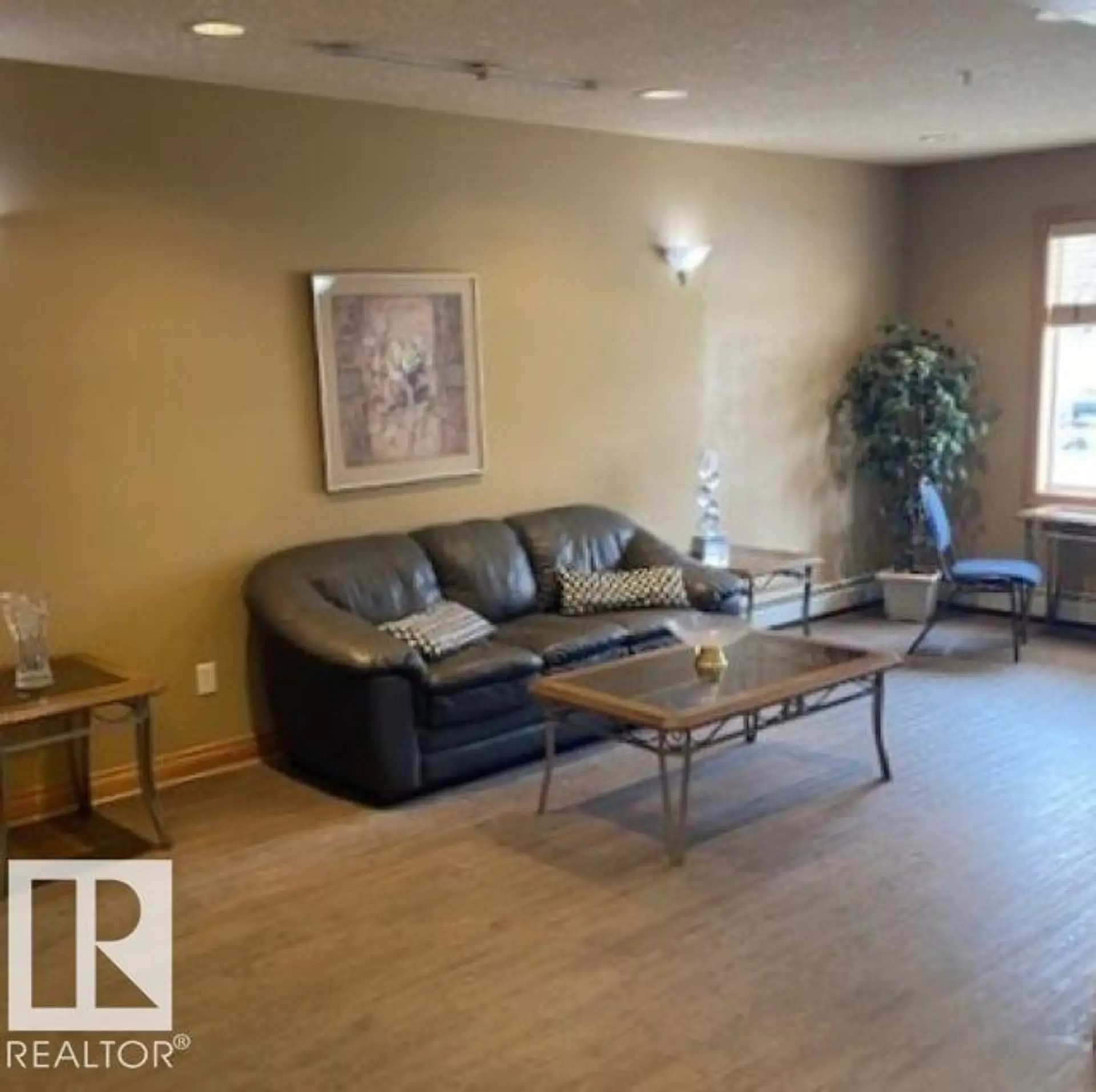 #404 78 A MCKENNEY AV NW - Image 11