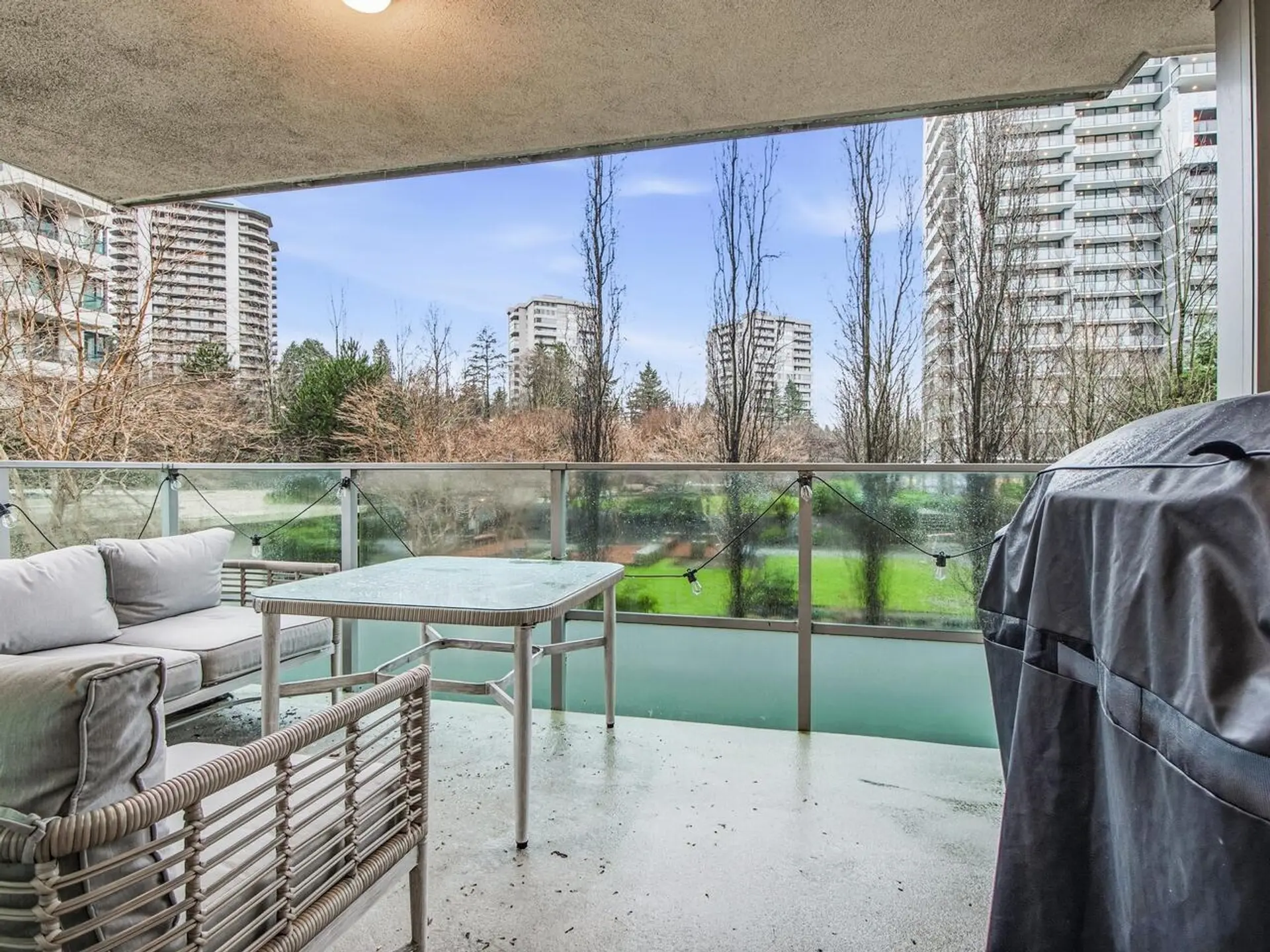 #405 2232 Douglas Road - Image 2