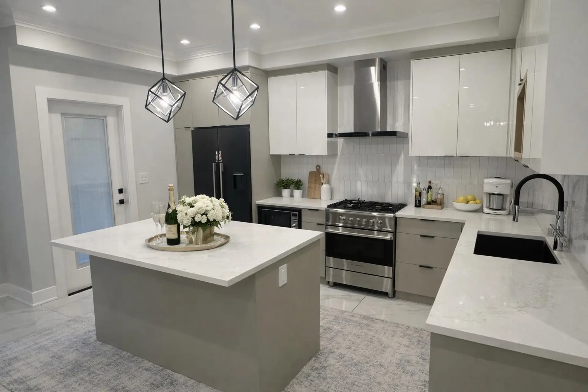 #11 9580 Granville Avenue - Image 2