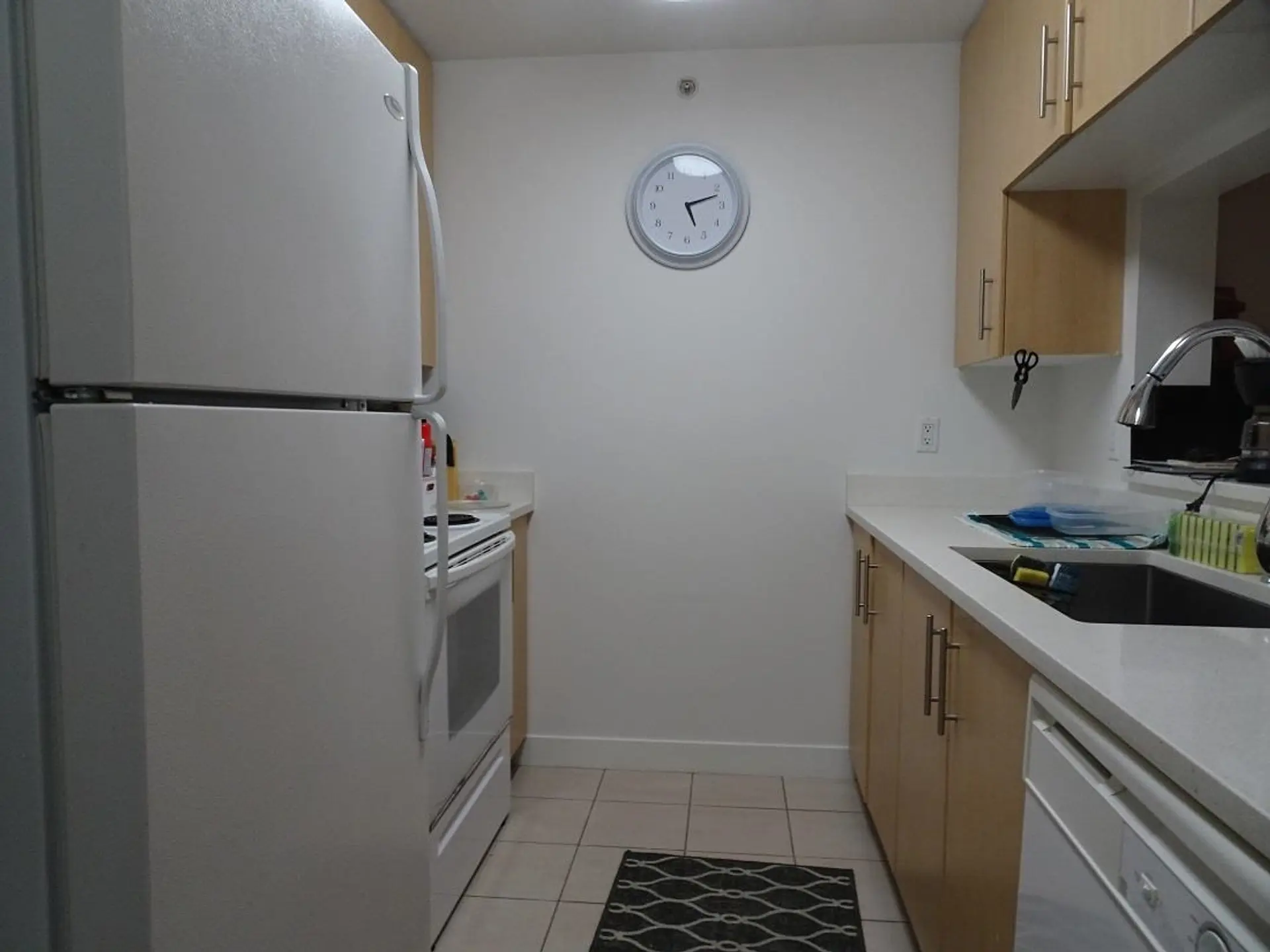 #206 3660 Vanness Avenue - Image 2