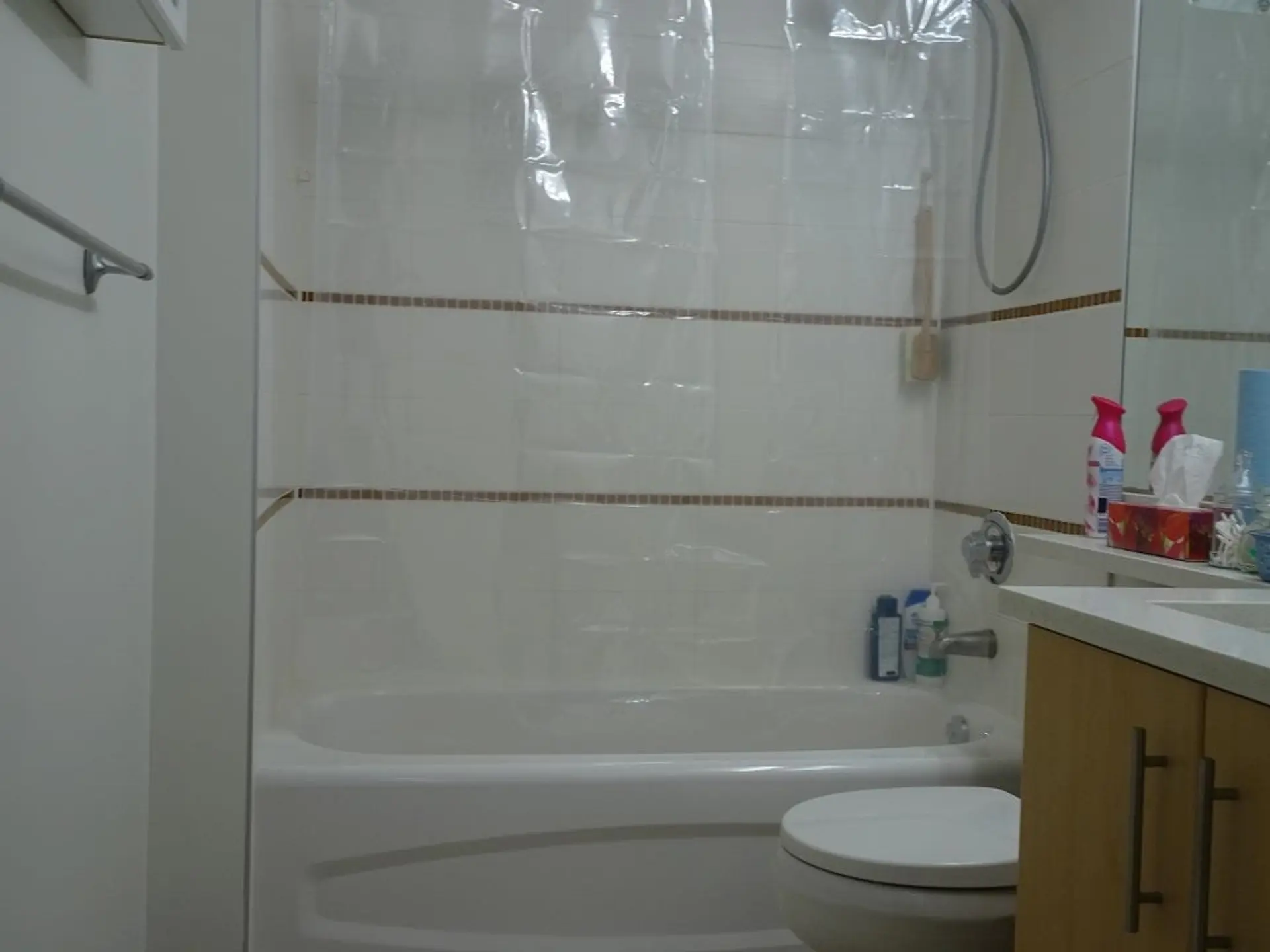 #206 3660 Vanness Avenue - Image 7