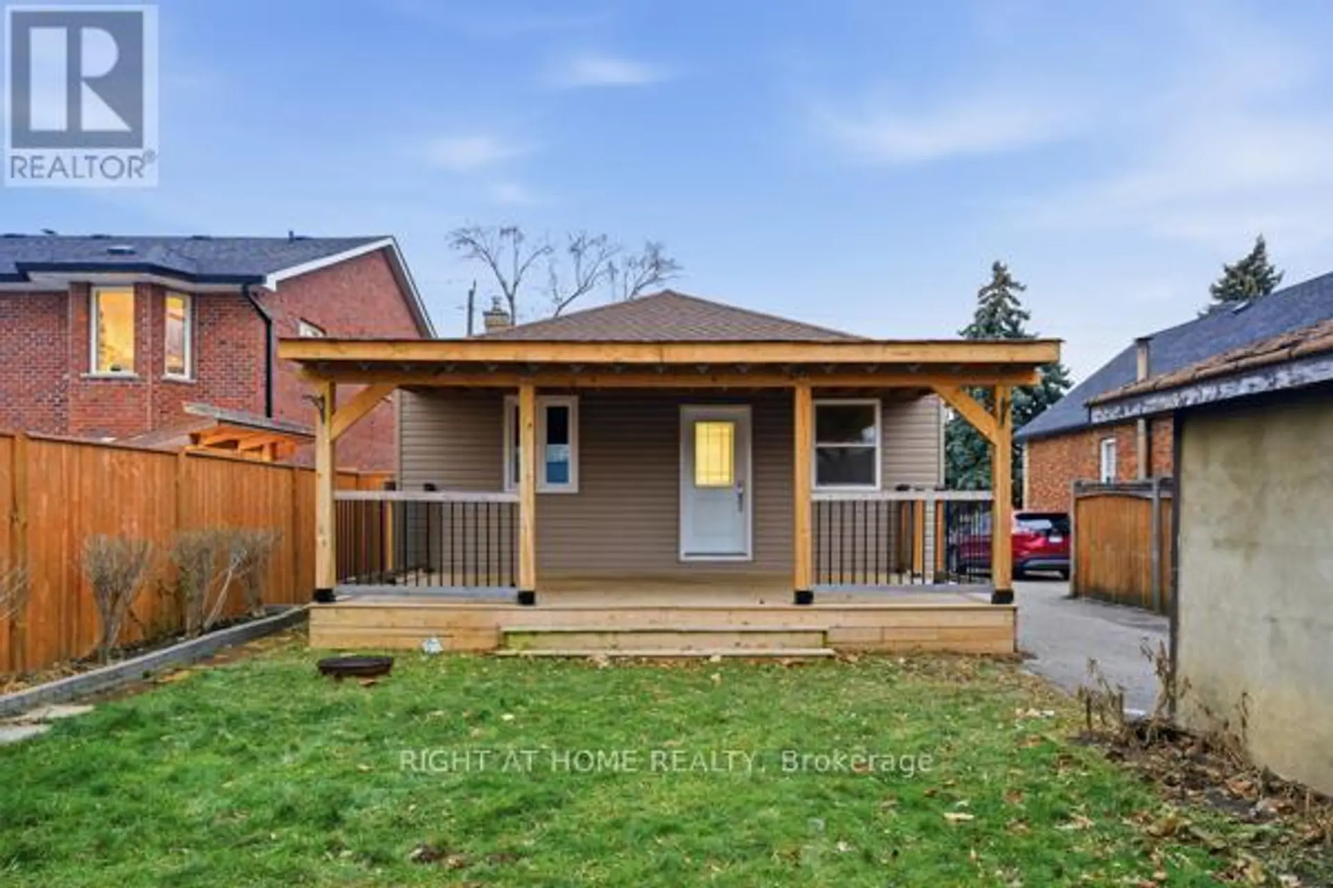 200 GARY DRIVE - Image 17