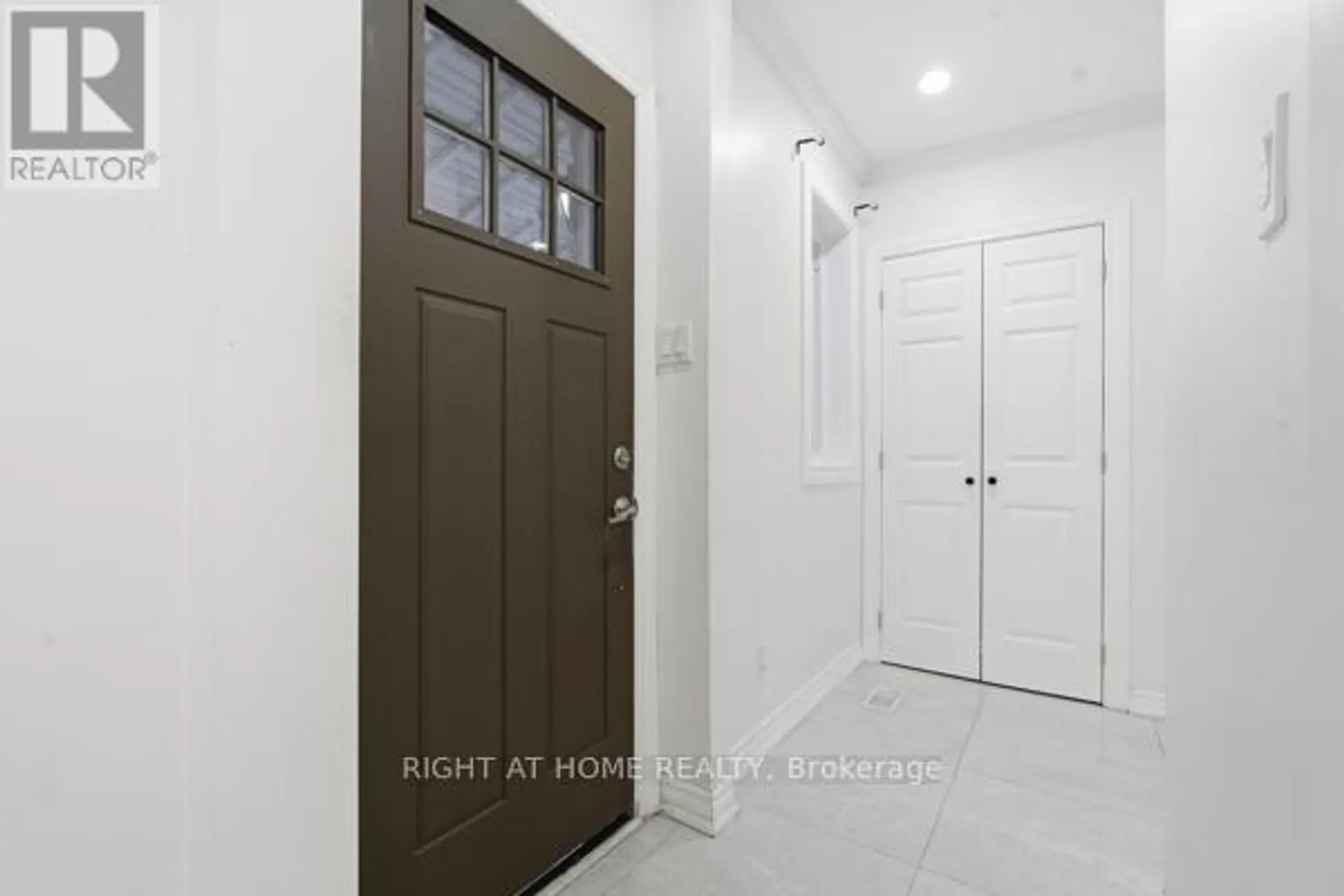 200 GARY DRIVE - Image 2