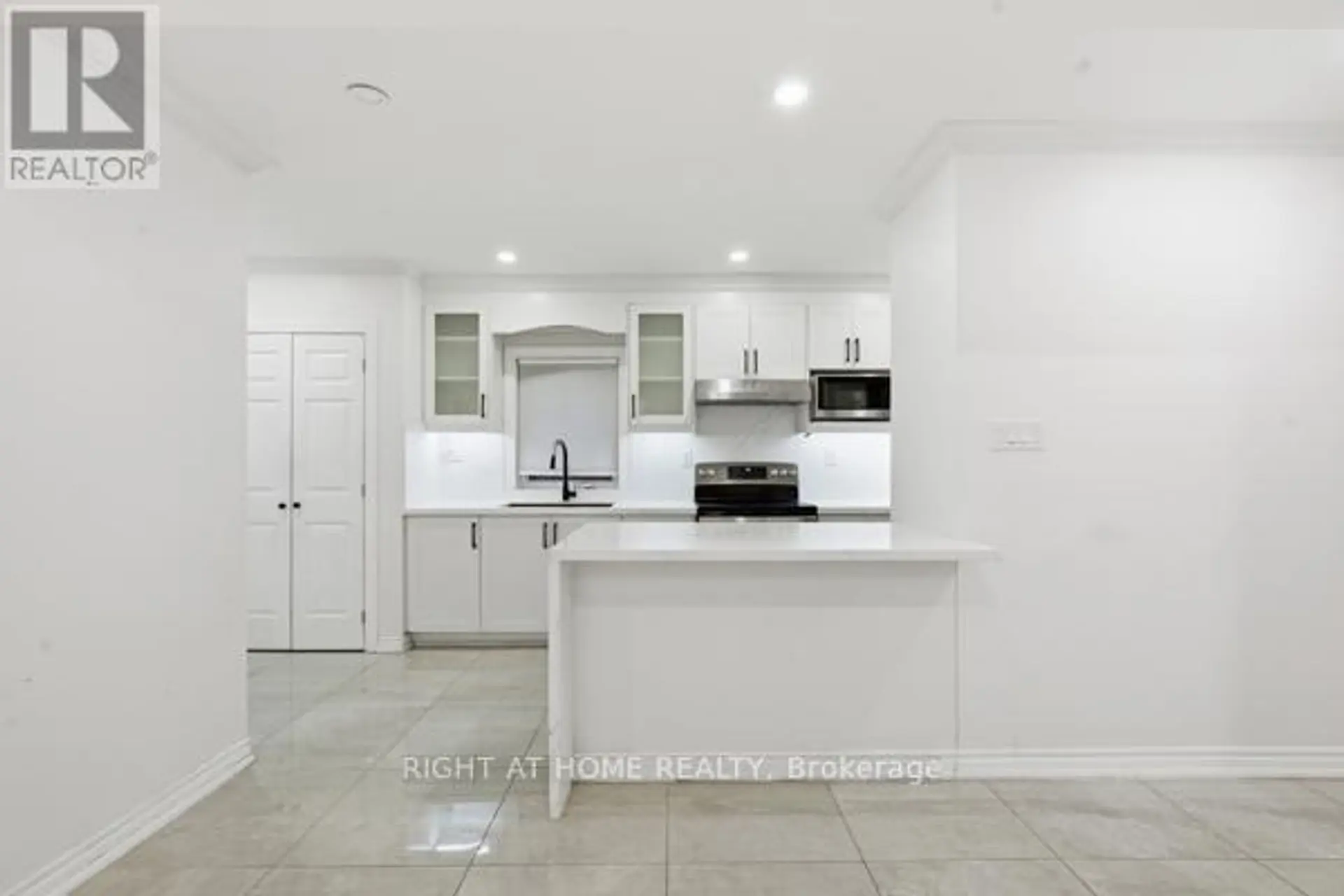 200 GARY DRIVE - Image 7