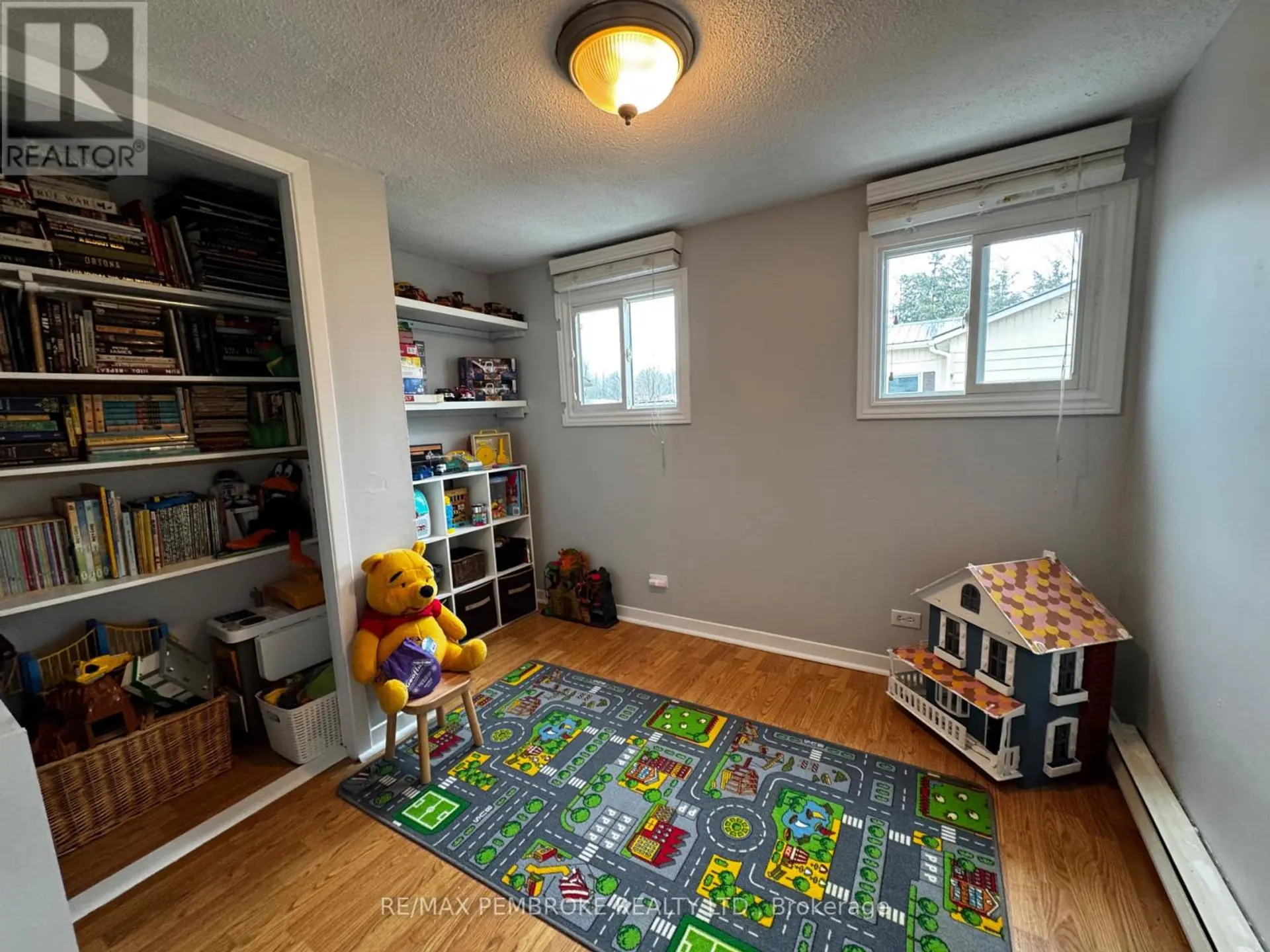 72 PINEHURST ESTATES - Image 7