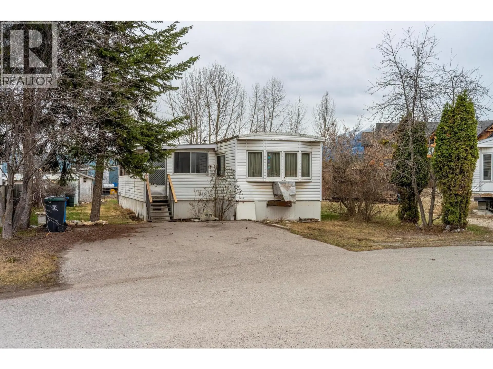Property at 1029 King Crescent, Golden, BC