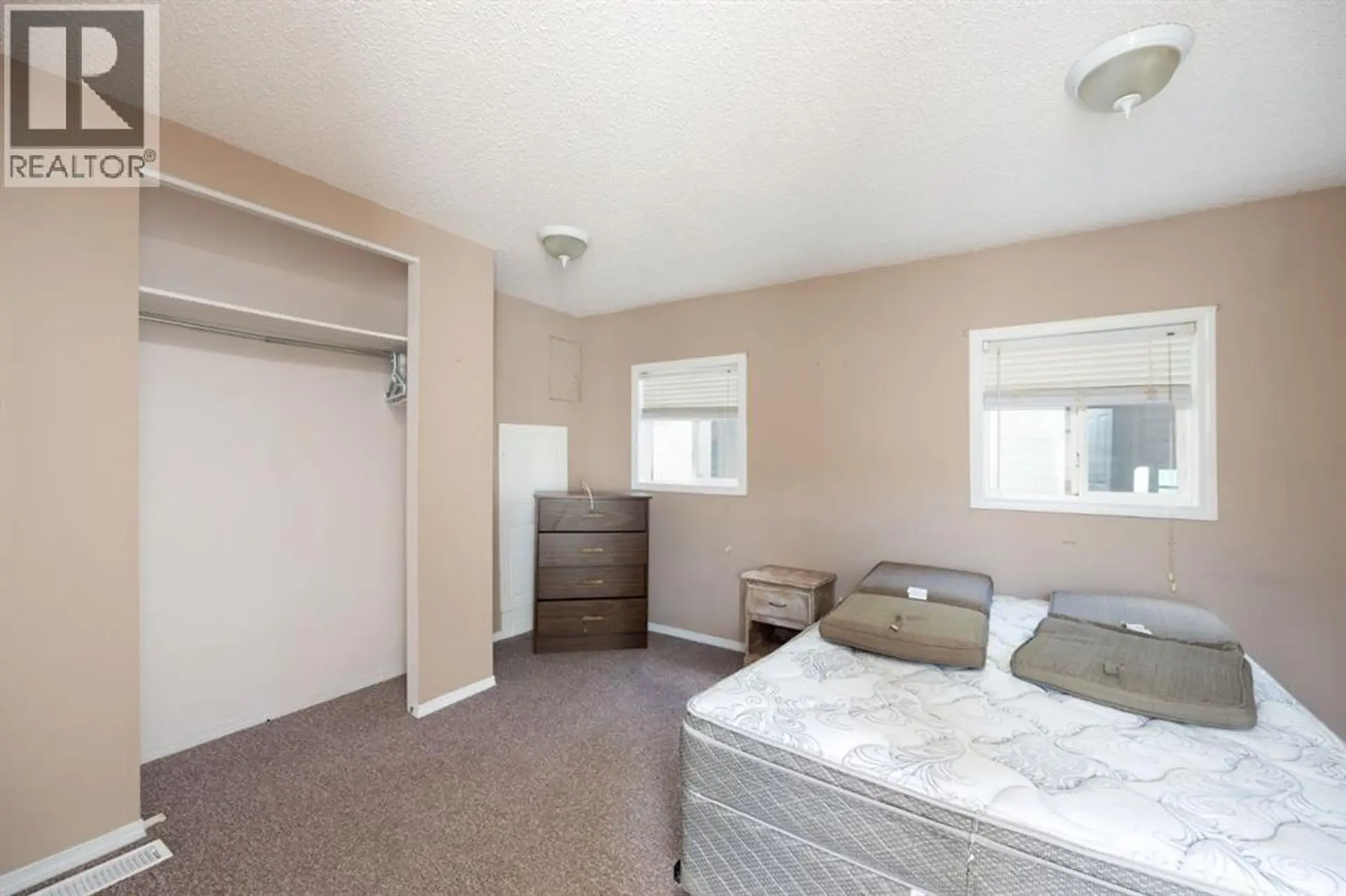 368 GREY CRESCENT - Image 6