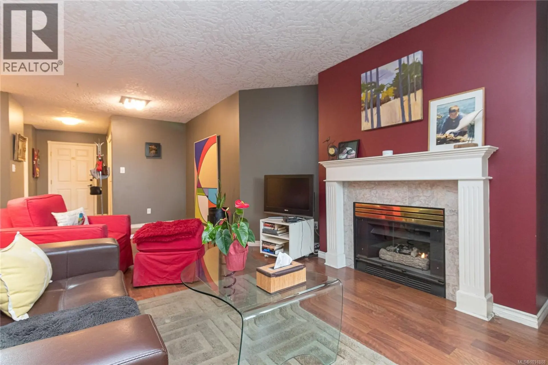 #304 2511 Quadra St - Image 4