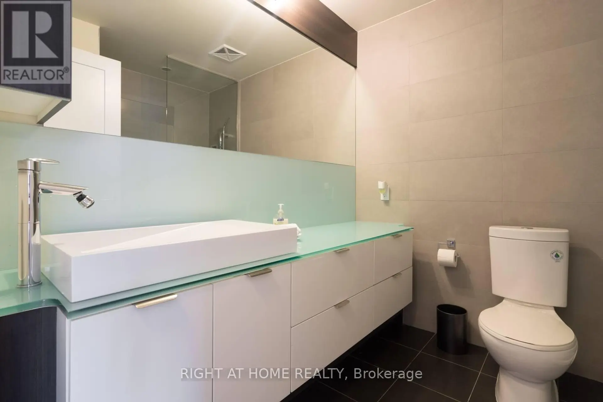 #2512 300 FRONT STREET W - Image 12