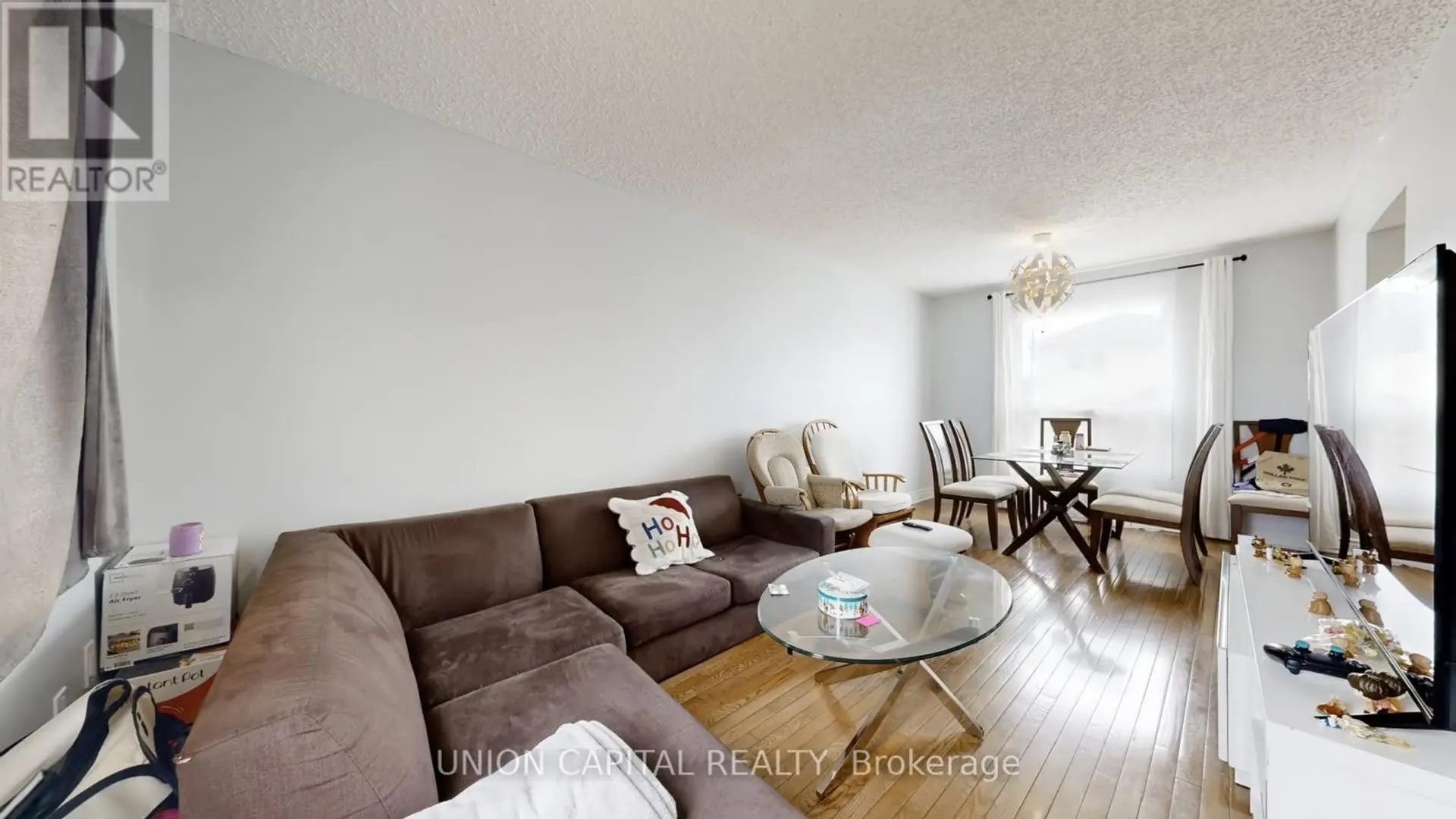 142 WRIGHT CRESCENT - Image 3