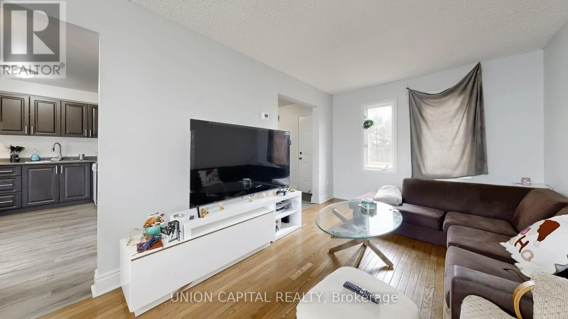 142 WRIGHT CRESCENT - Image 4