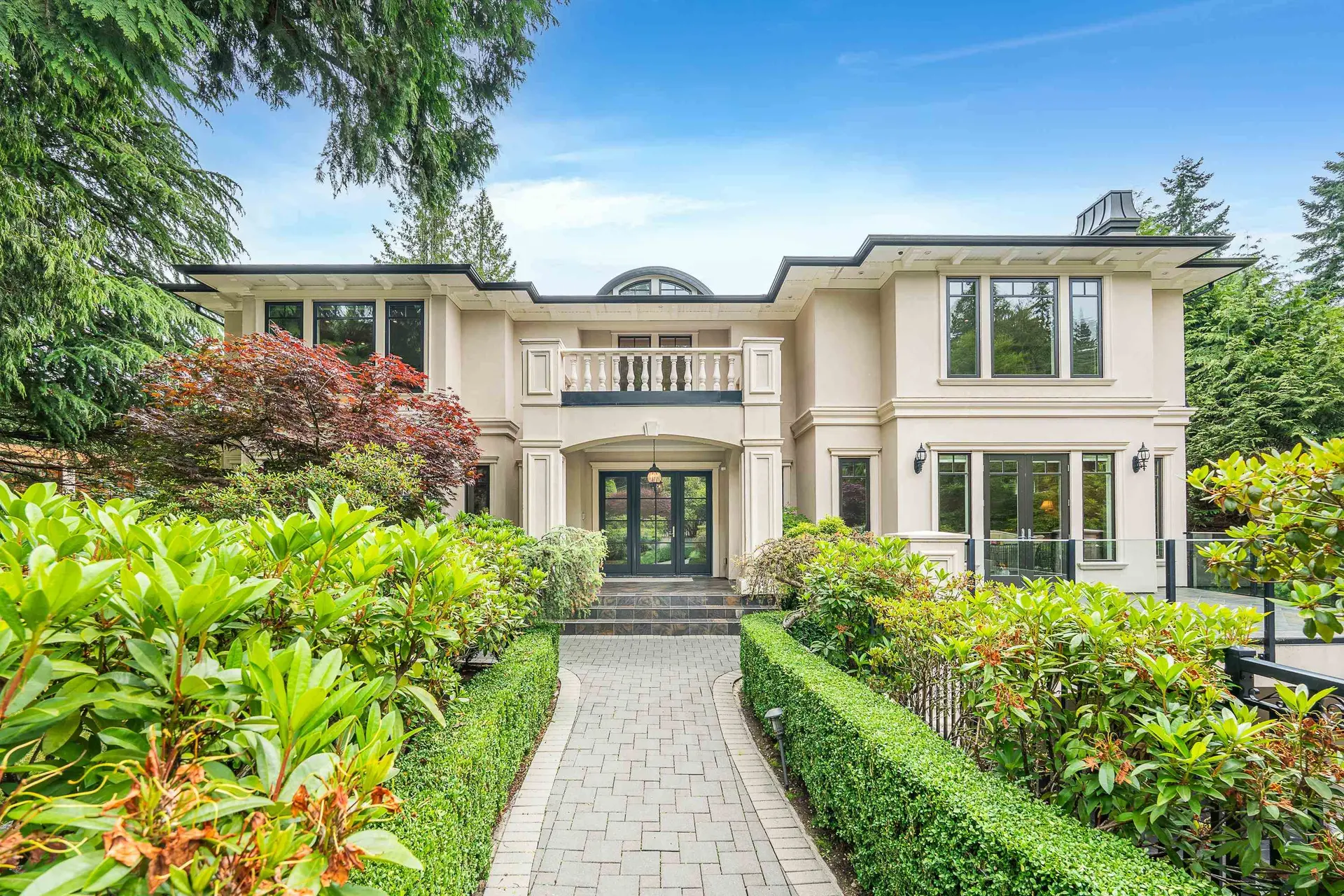 Property at 3918 Southridge Avenue, West Vancouver, BC