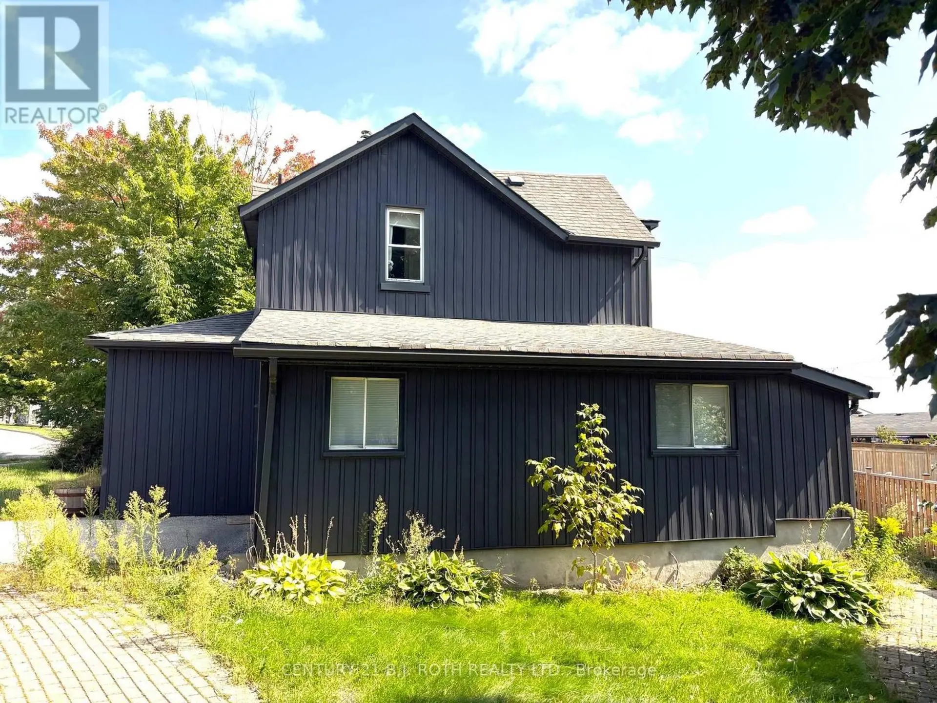 253 DUNLOP STREET E - Image 13