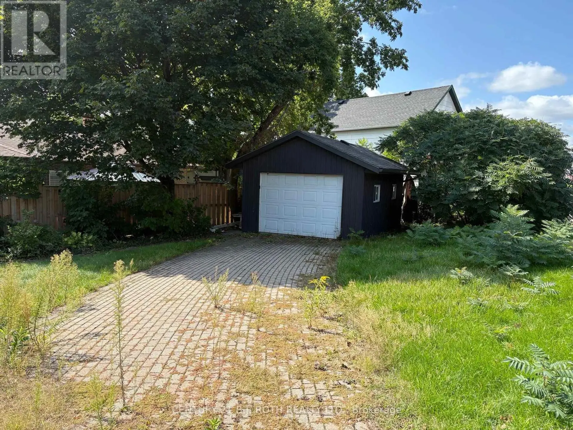 253 DUNLOP STREET E - Image 3