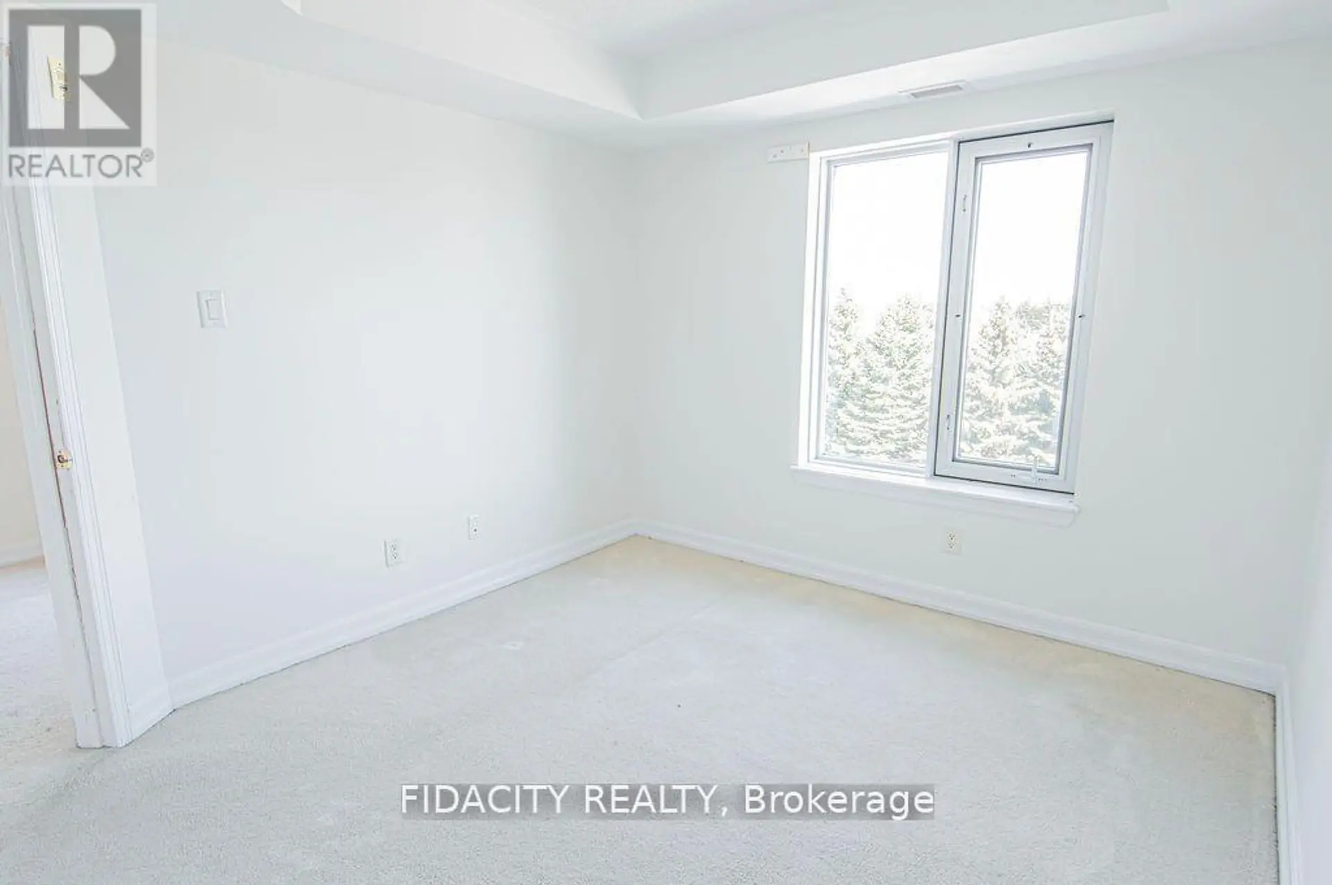 #4B 310 CENTRAL PARK DRIVE - Image 11