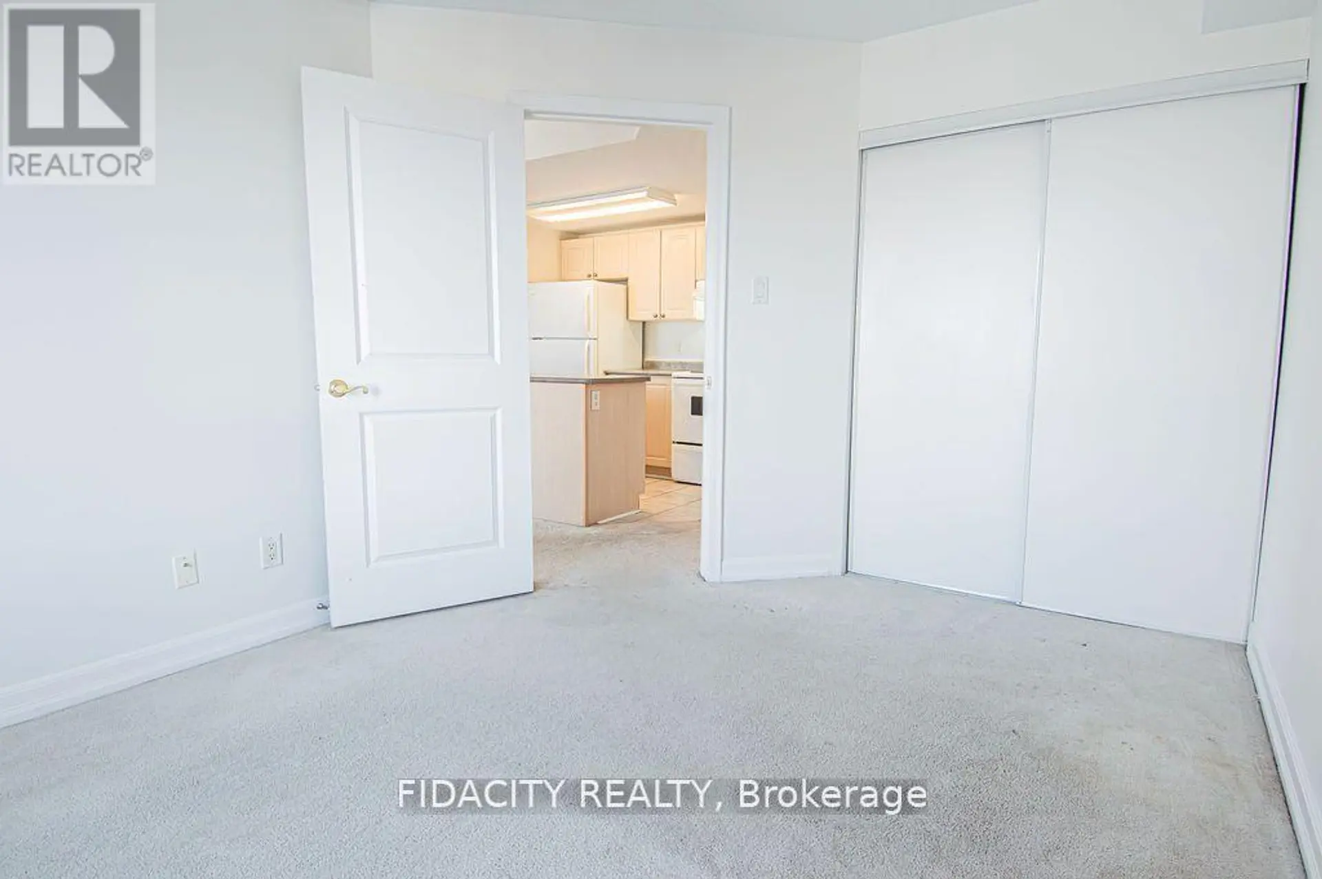 #4B 310 CENTRAL PARK DRIVE - Image 8