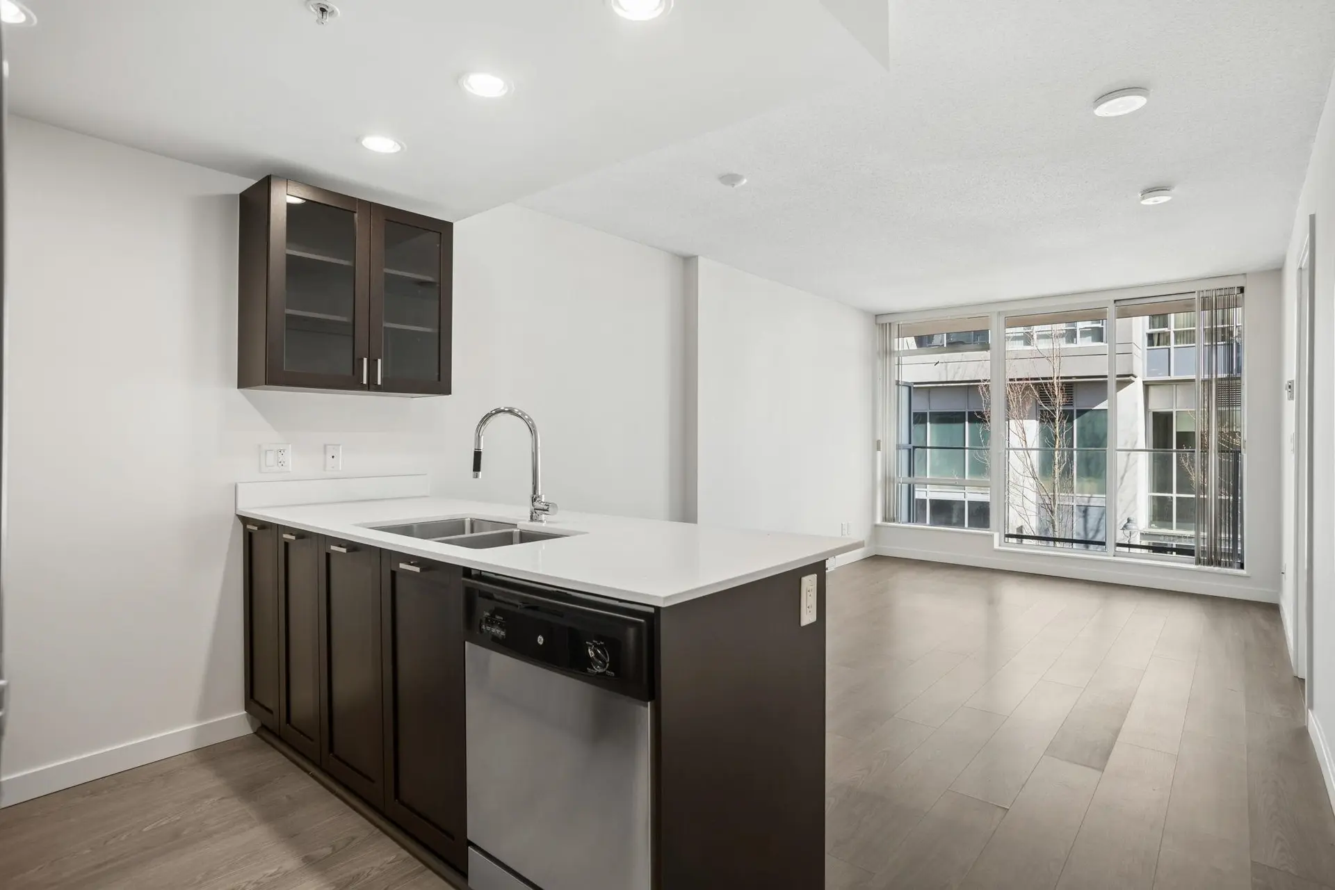#206 4815 Eldorado Mews - Image 3