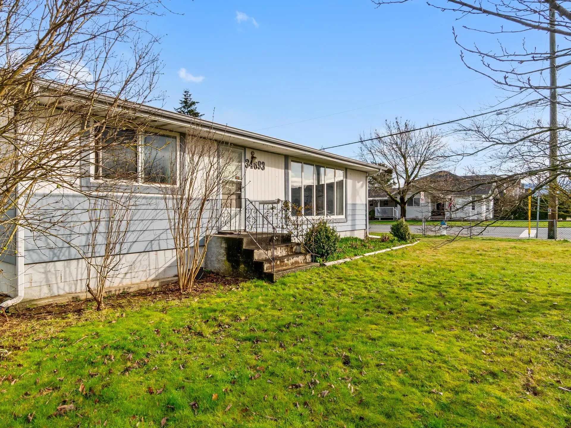 Property at 34693 2nd Avenue, Abbotsford, BC