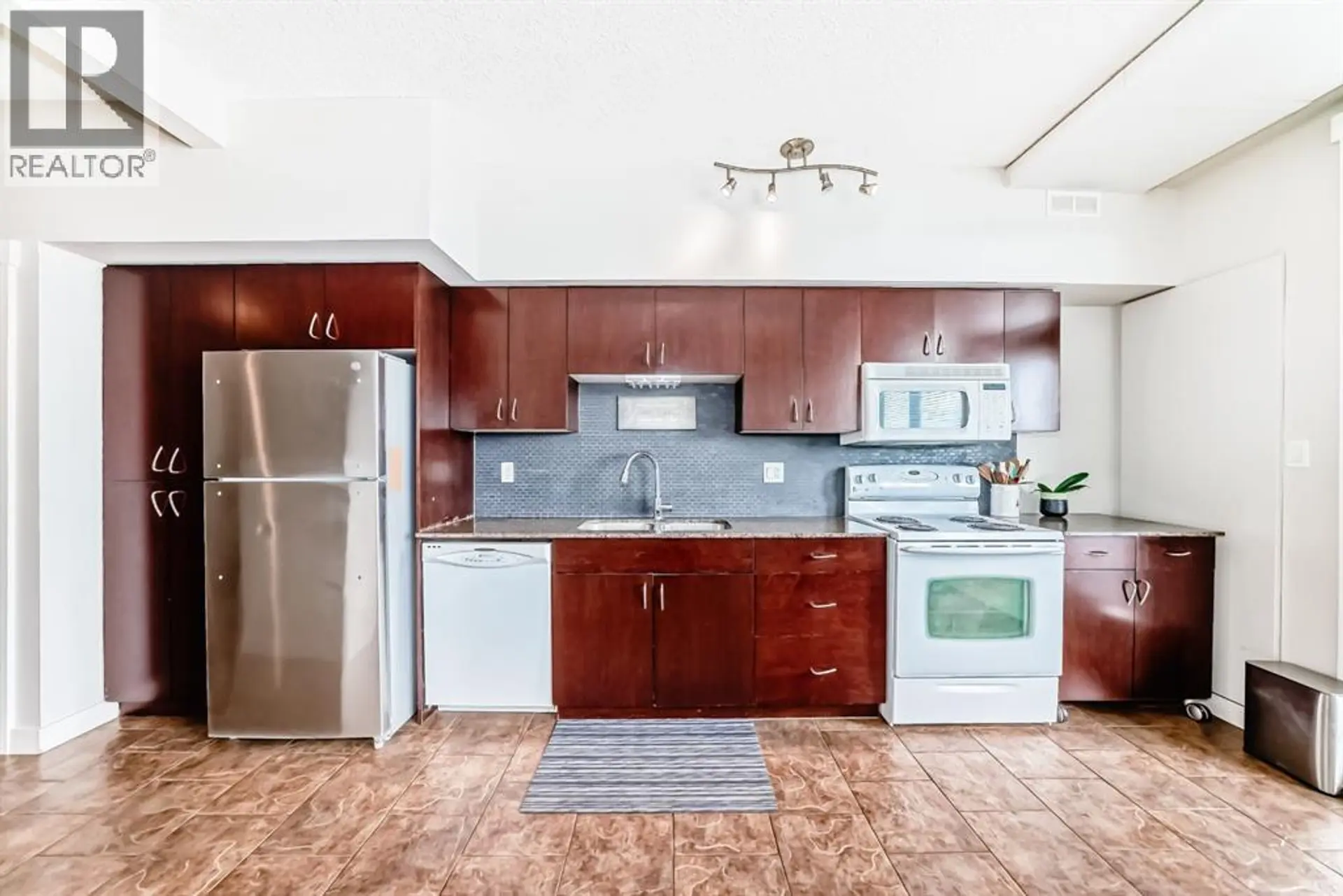 #1116 8710 Horton Road SW - Image 5