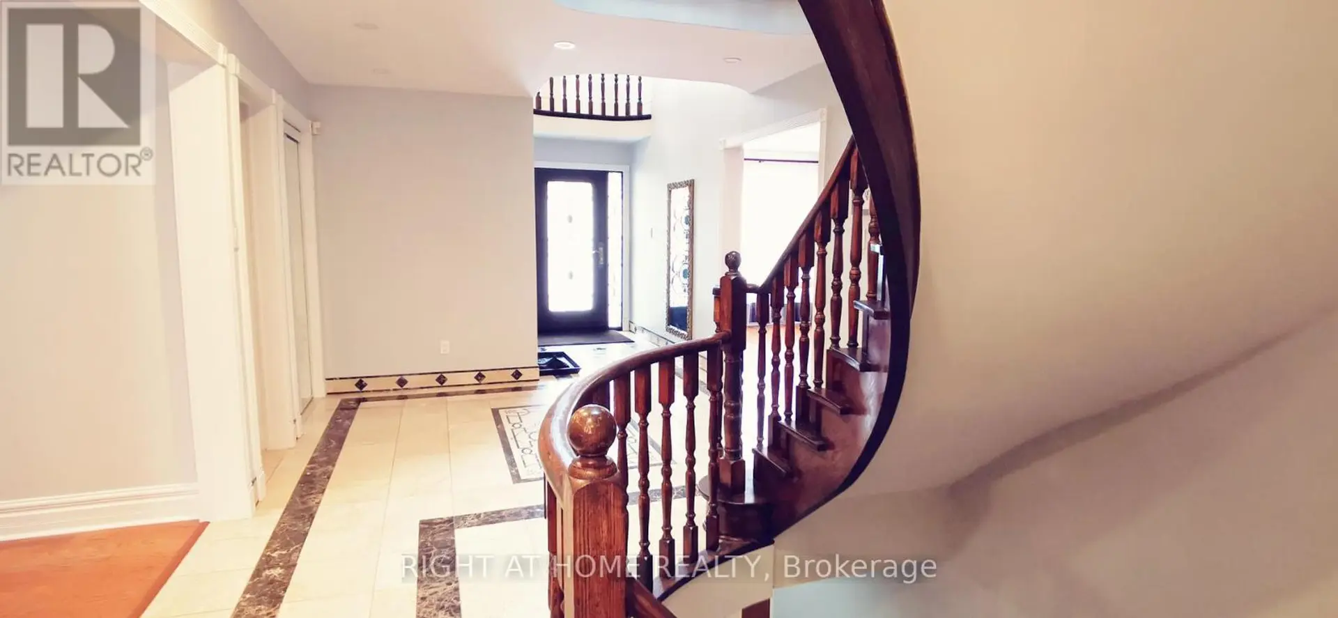358 VALLEYMEDE DRIVE - Image 3
