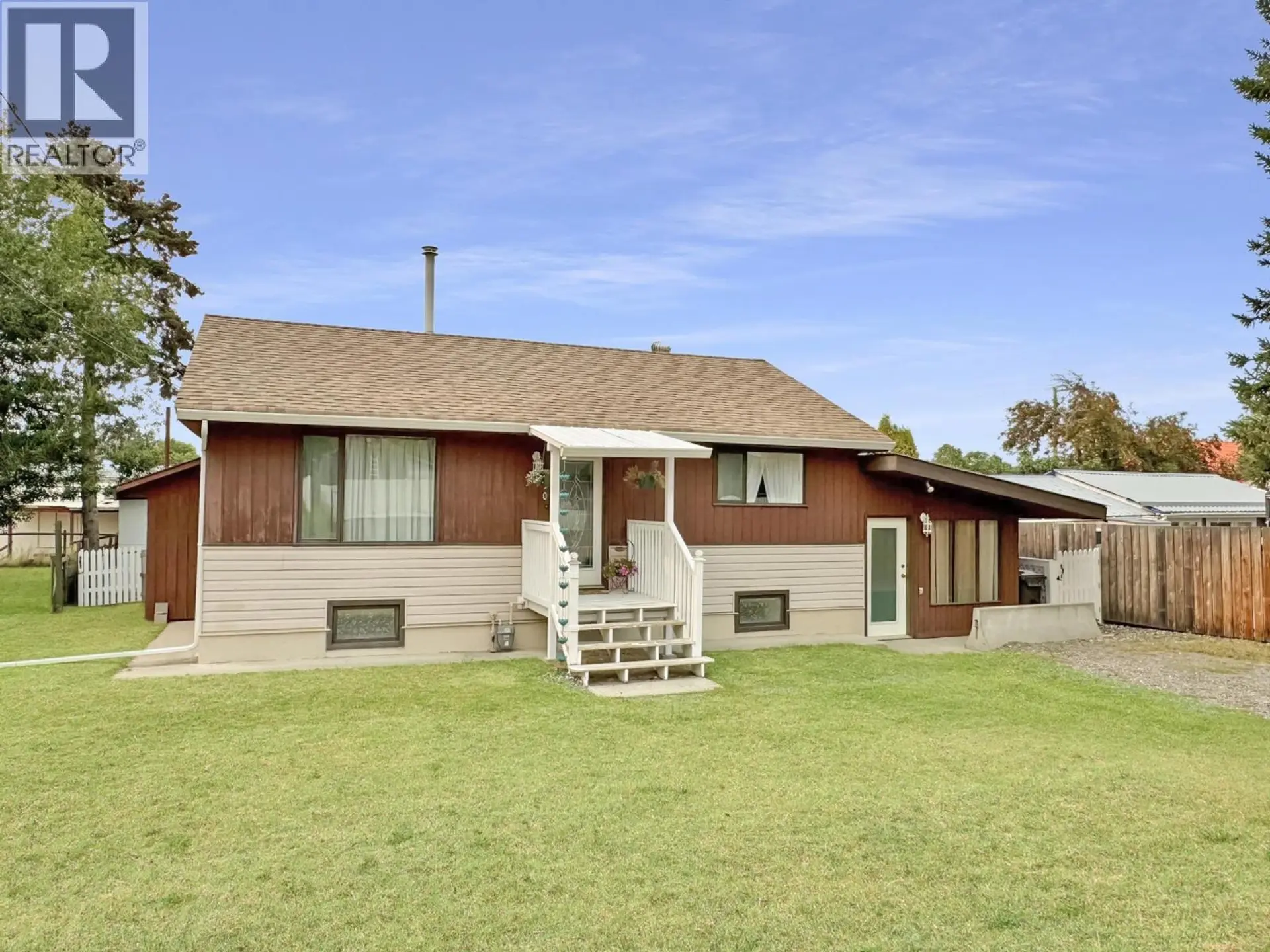 Property at 330 CEDAR AVENUE, 100 Mile House, BC
