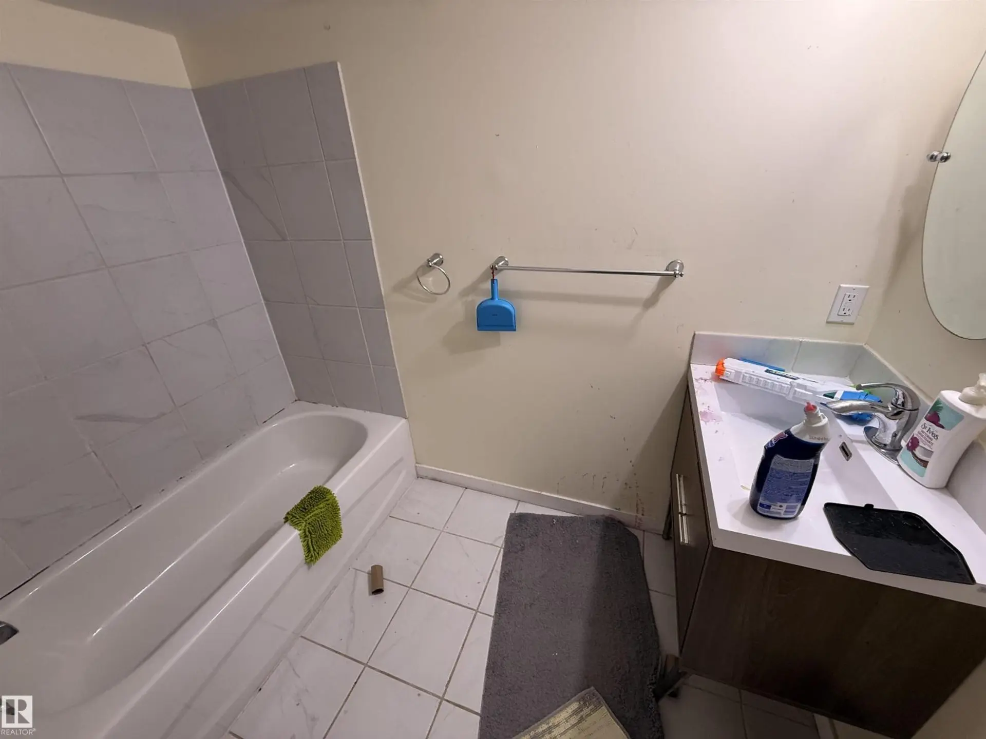 3317 11 AV NW - Image 16
