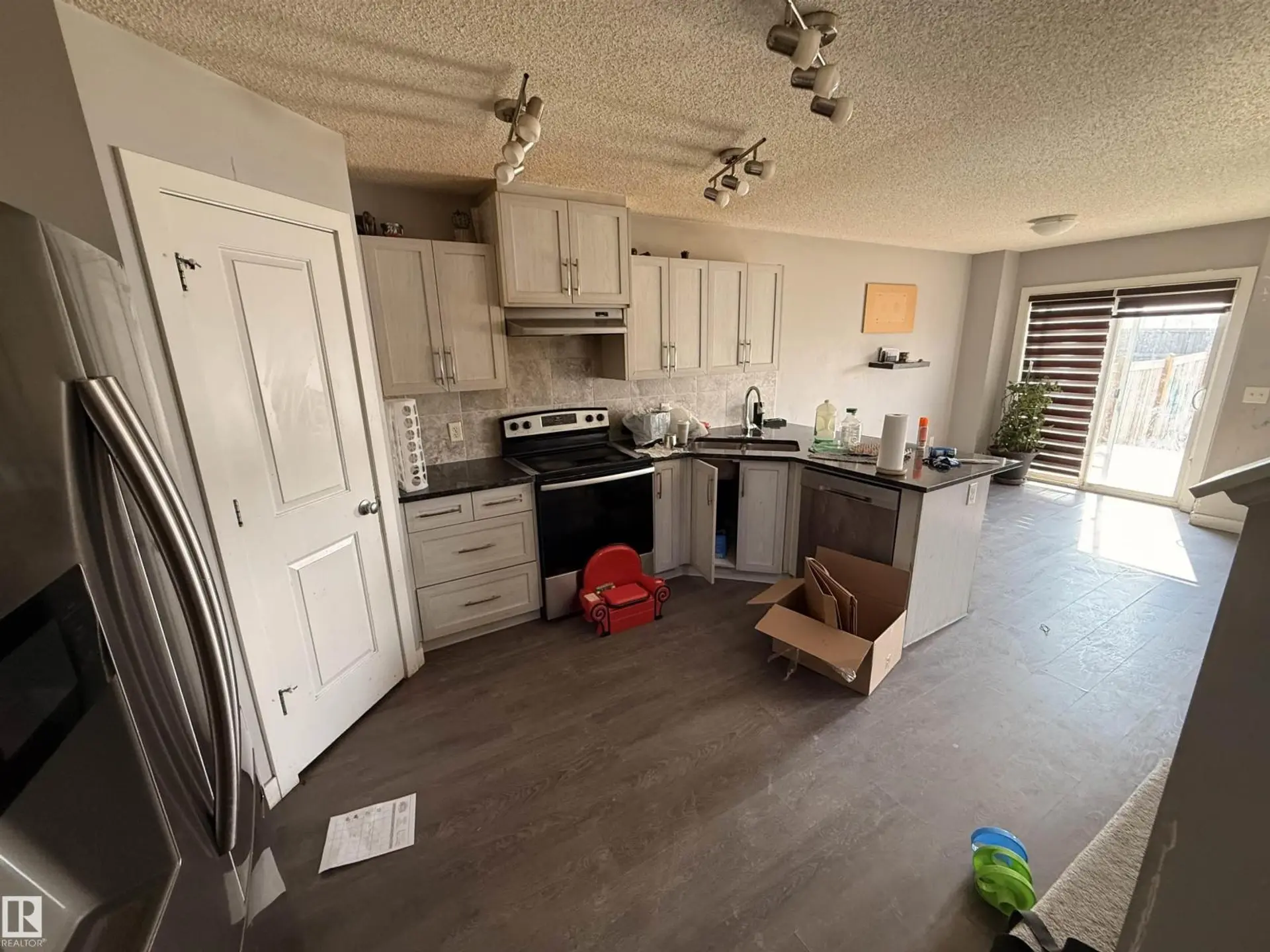 3317 11 AV NW - Image 3